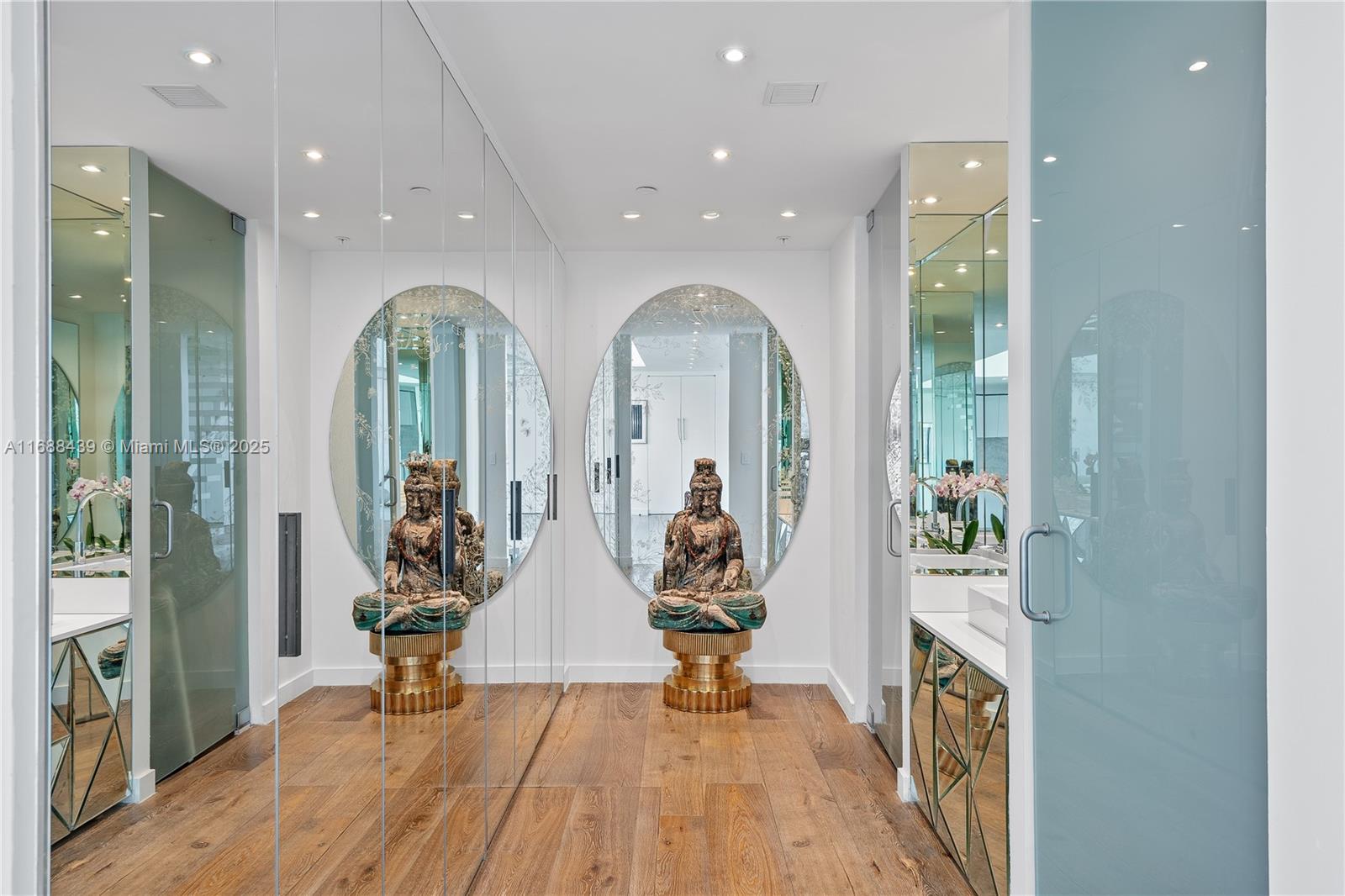 TEN MUSEUM PK RESIDENTIAL - Residential