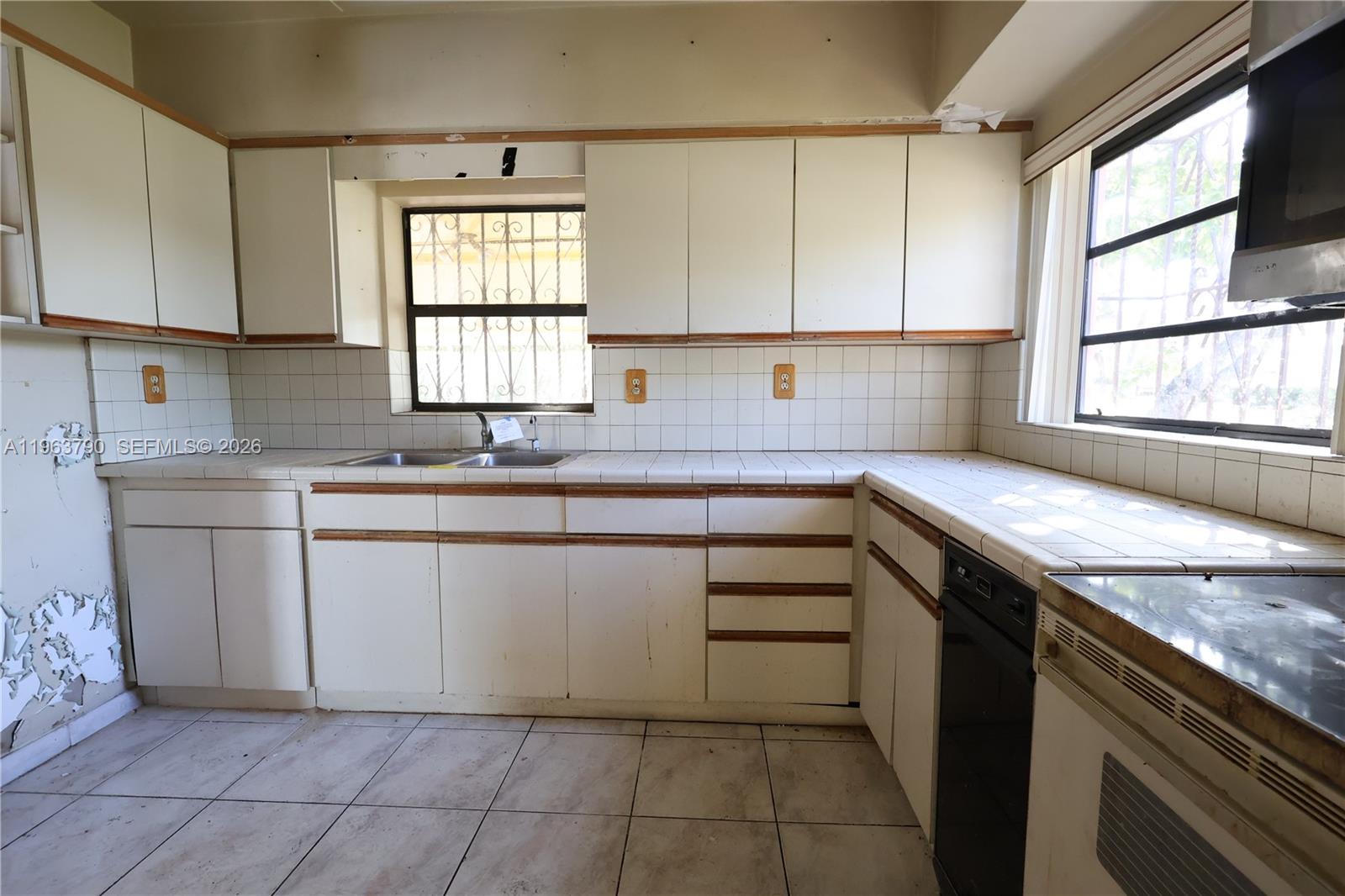 DARLINGTON MANOR - Residential