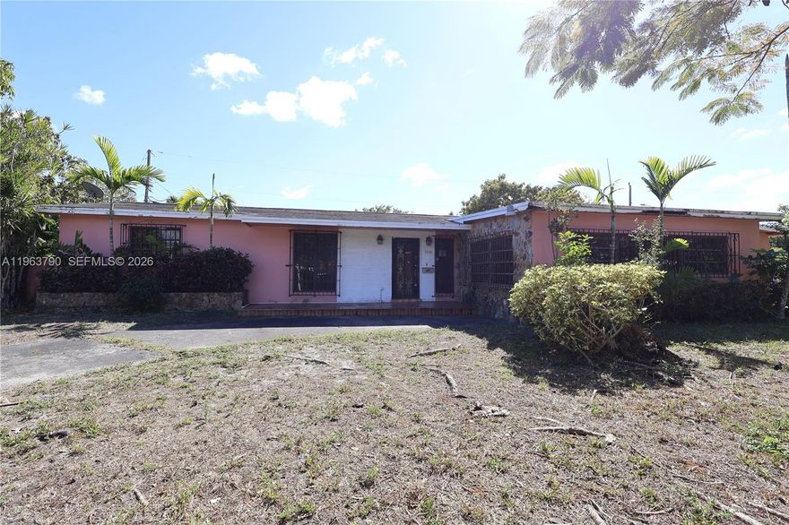 Unique Opportunity, Pool home featuring 4 Bedrooms and 2 Bathrooms, Great Investment Potential, centrally located close distance to schools, shopping centers, famous tropical park, main avenues, expressway access, restaurants, hospital and many other thing that you probably need. Too much to mention.