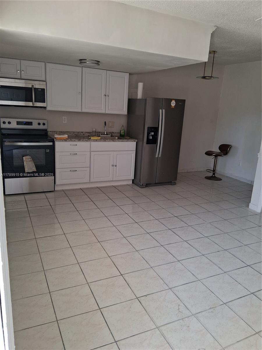 71 Nw 76th St 7, Miami, Broward County, Florida - 1 Bedrooms  
1 Bathrooms - 