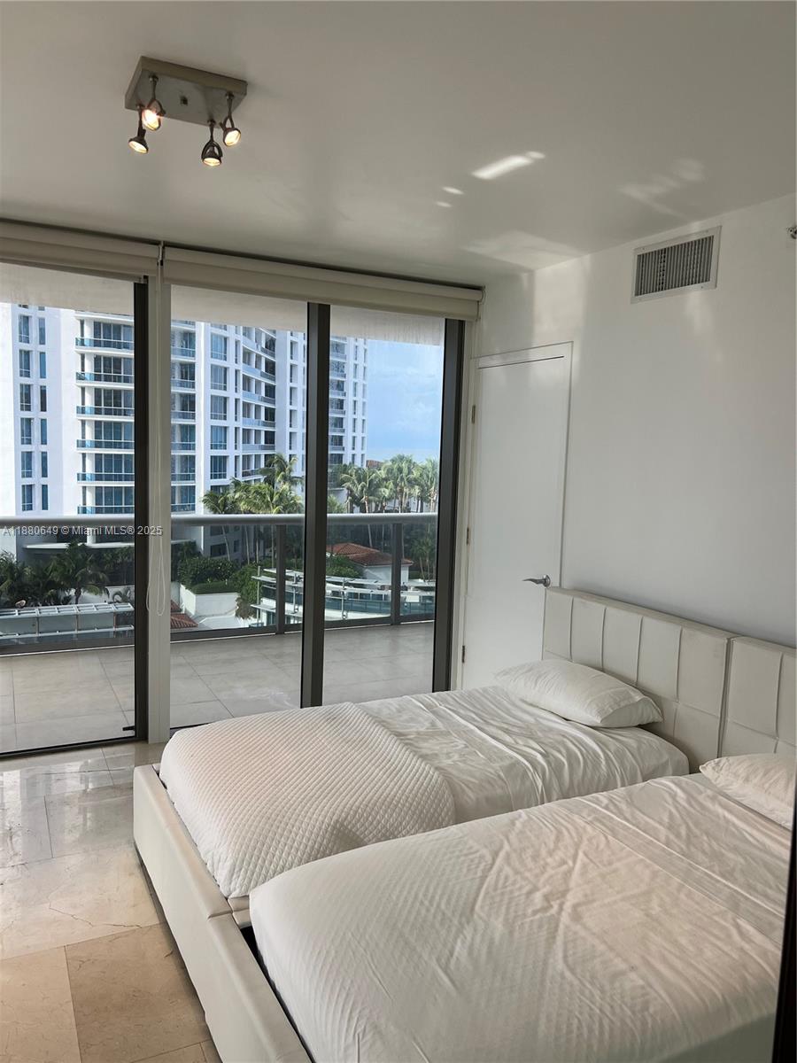 MEI CONDO - Residential