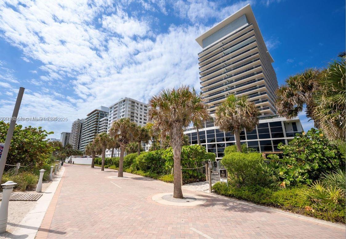 5875 Collins Ave 807