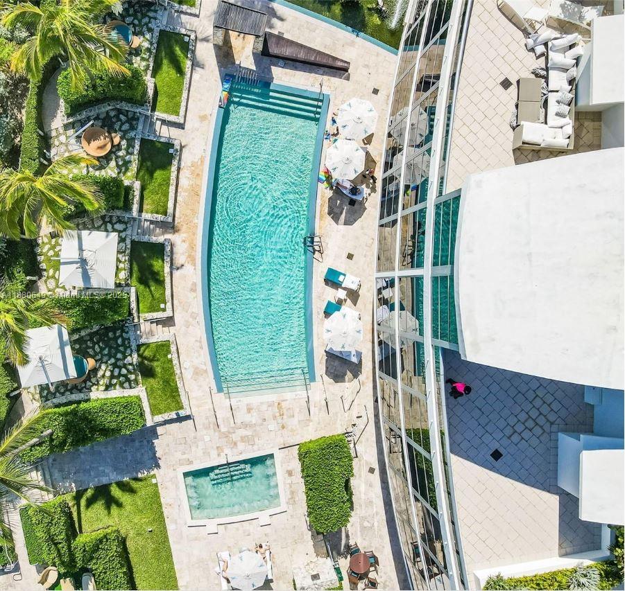 MEI CONDO - Residential