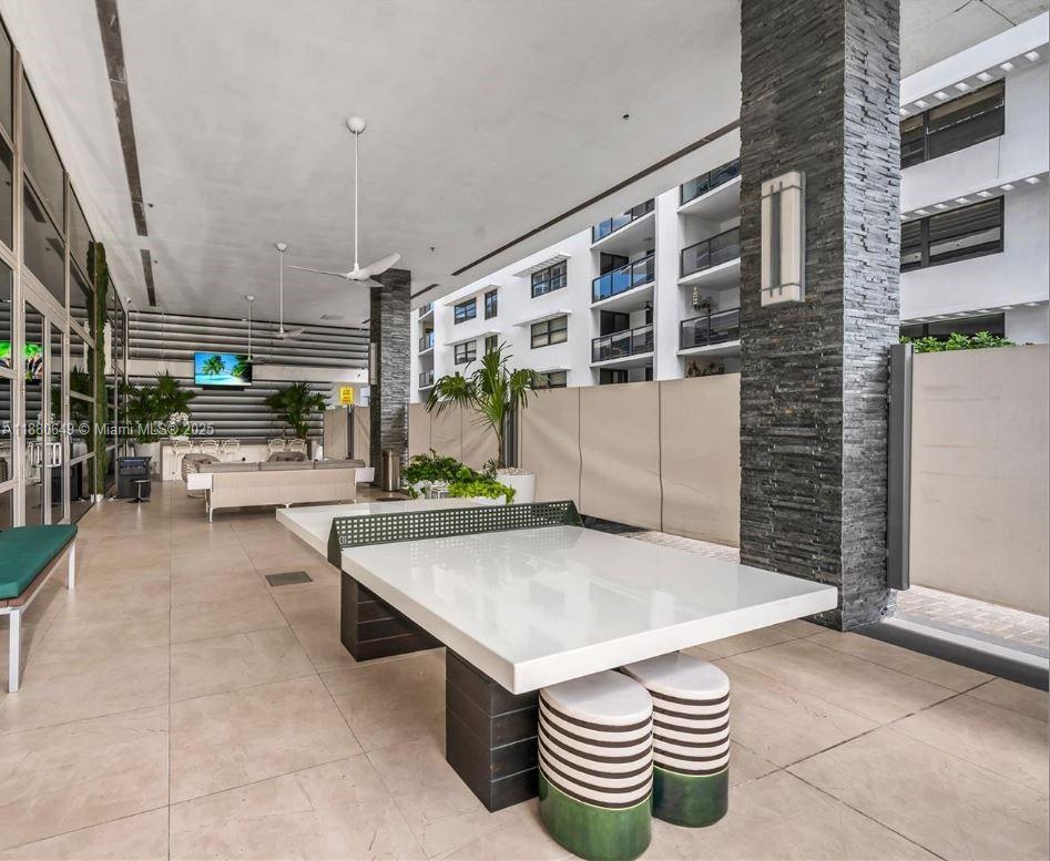 MEI CONDO - Residential