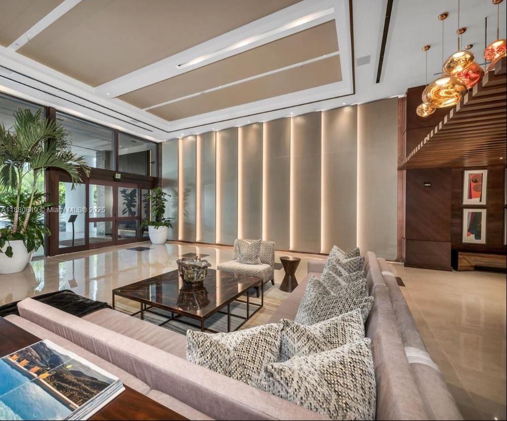 MEI CONDO - Residential