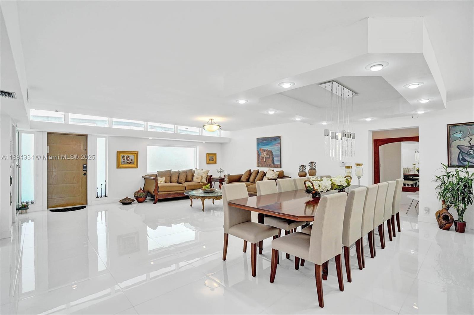 SKY LAKE - Residential