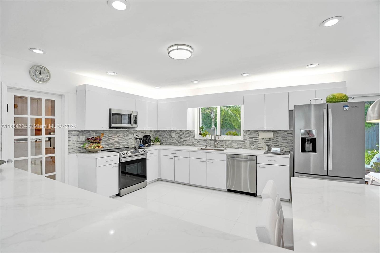 SKY LAKE - Residential