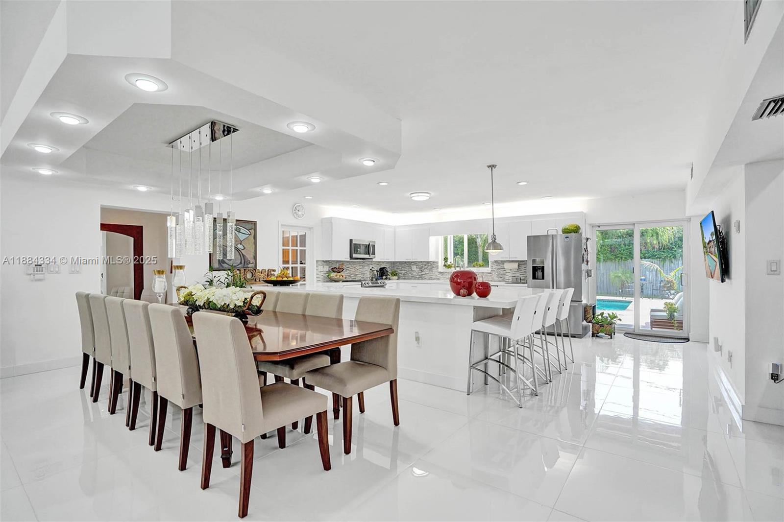 SKY LAKE - Residential