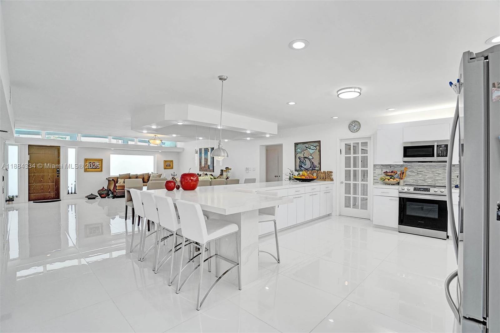 SKY LAKE - Residential