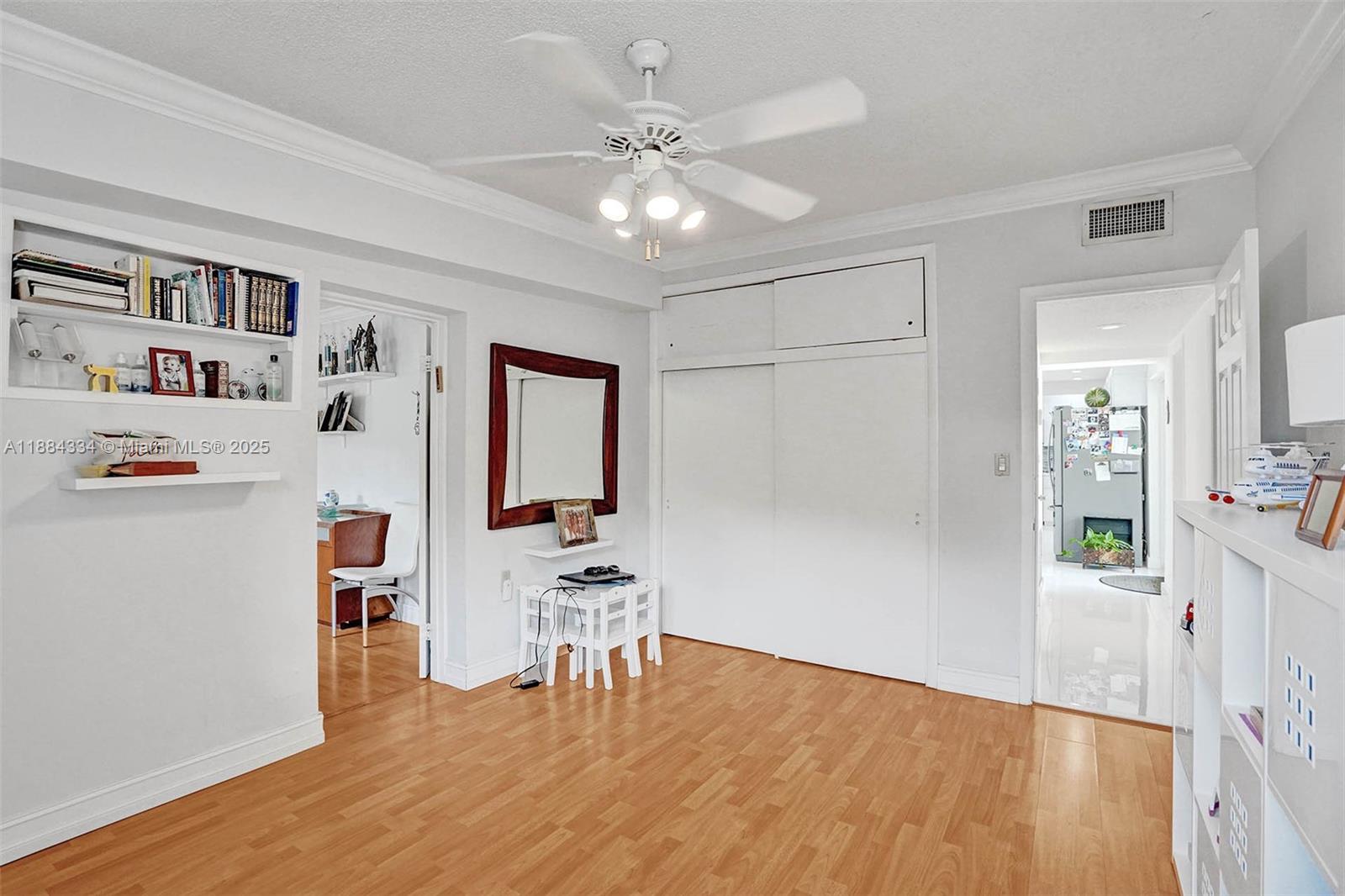 SKY LAKE - Residential