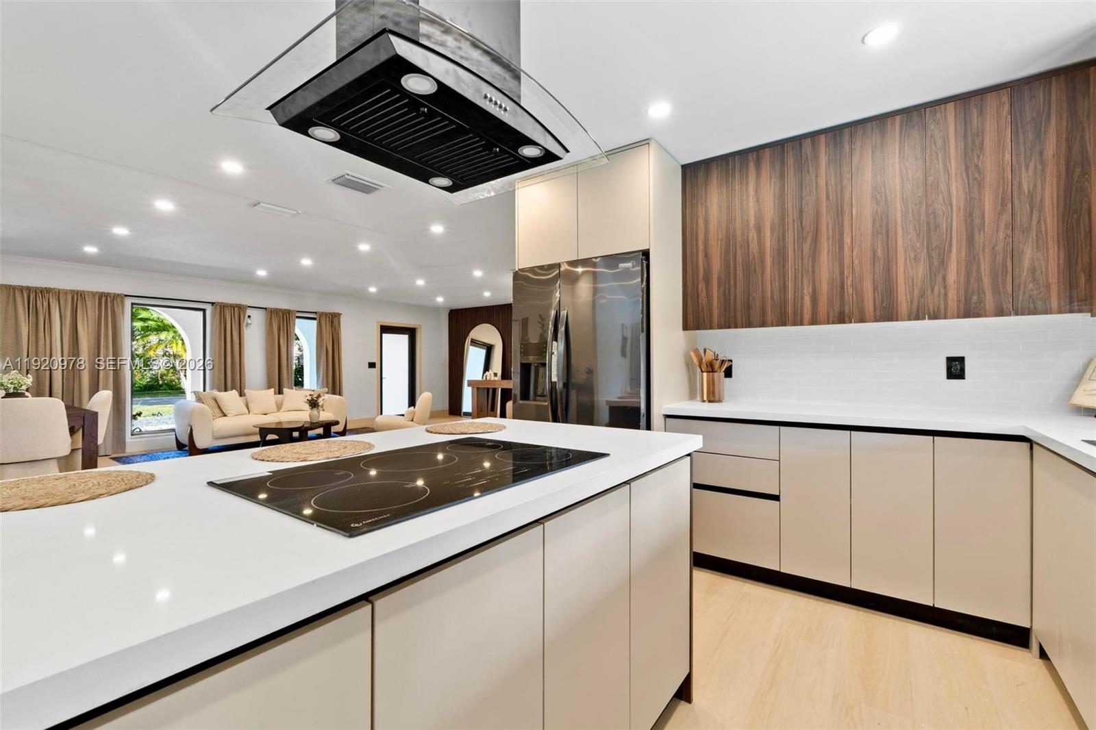 PLANTATIONS SECLUDED GARD - Residential