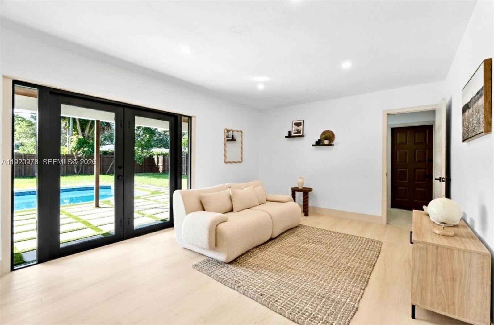 PLANTATIONS SECLUDED GARD - Residential