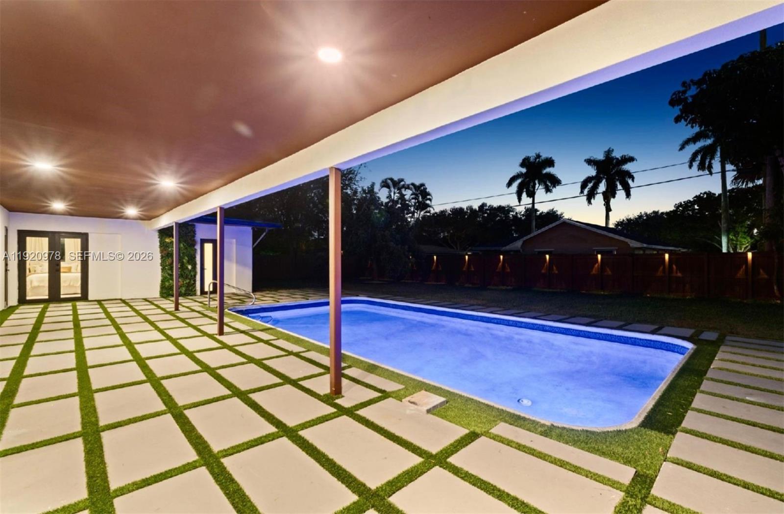 PLANTATIONS SECLUDED GARD - Residential