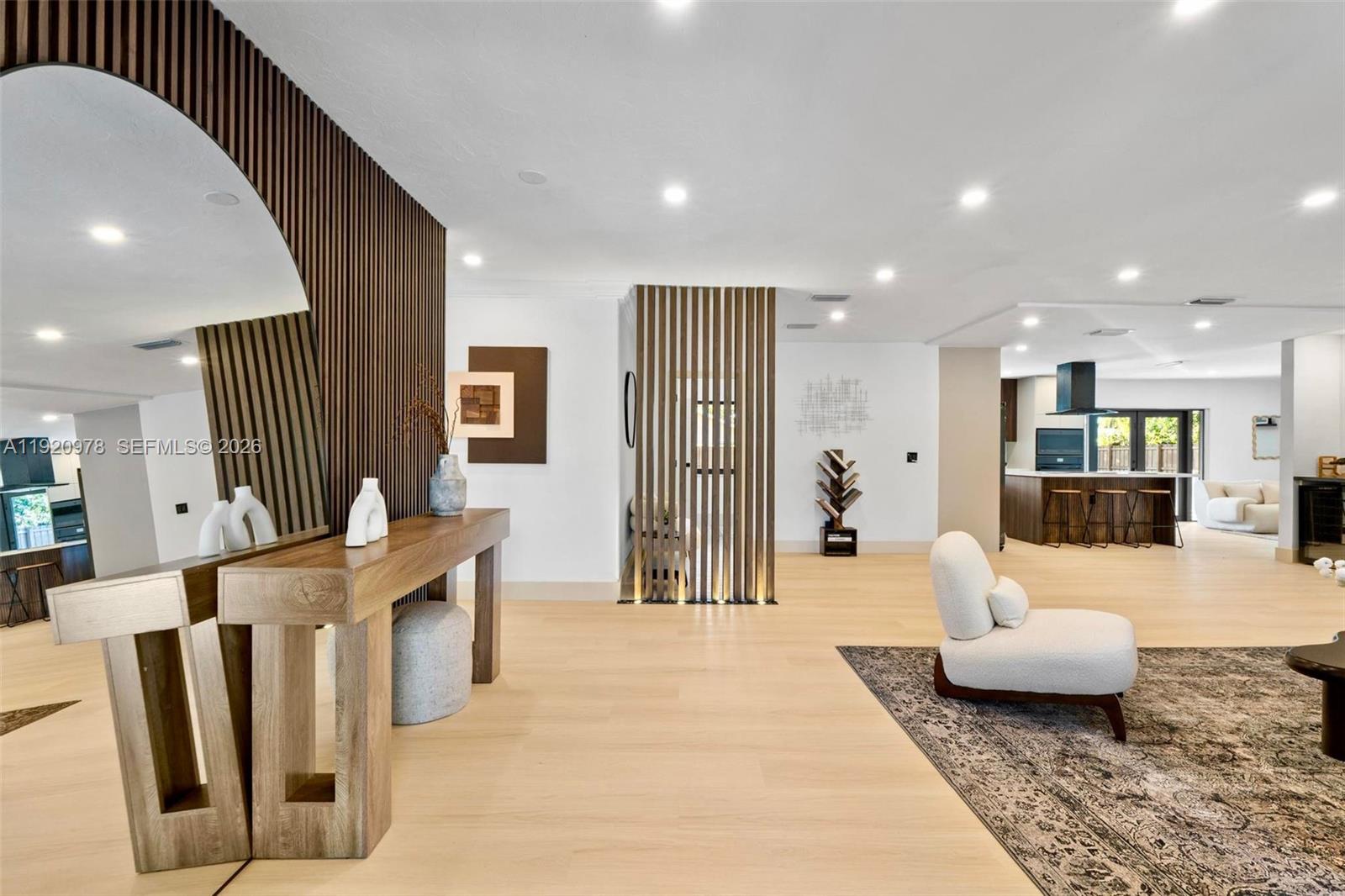 PLANTATIONS SECLUDED GARD - Residential