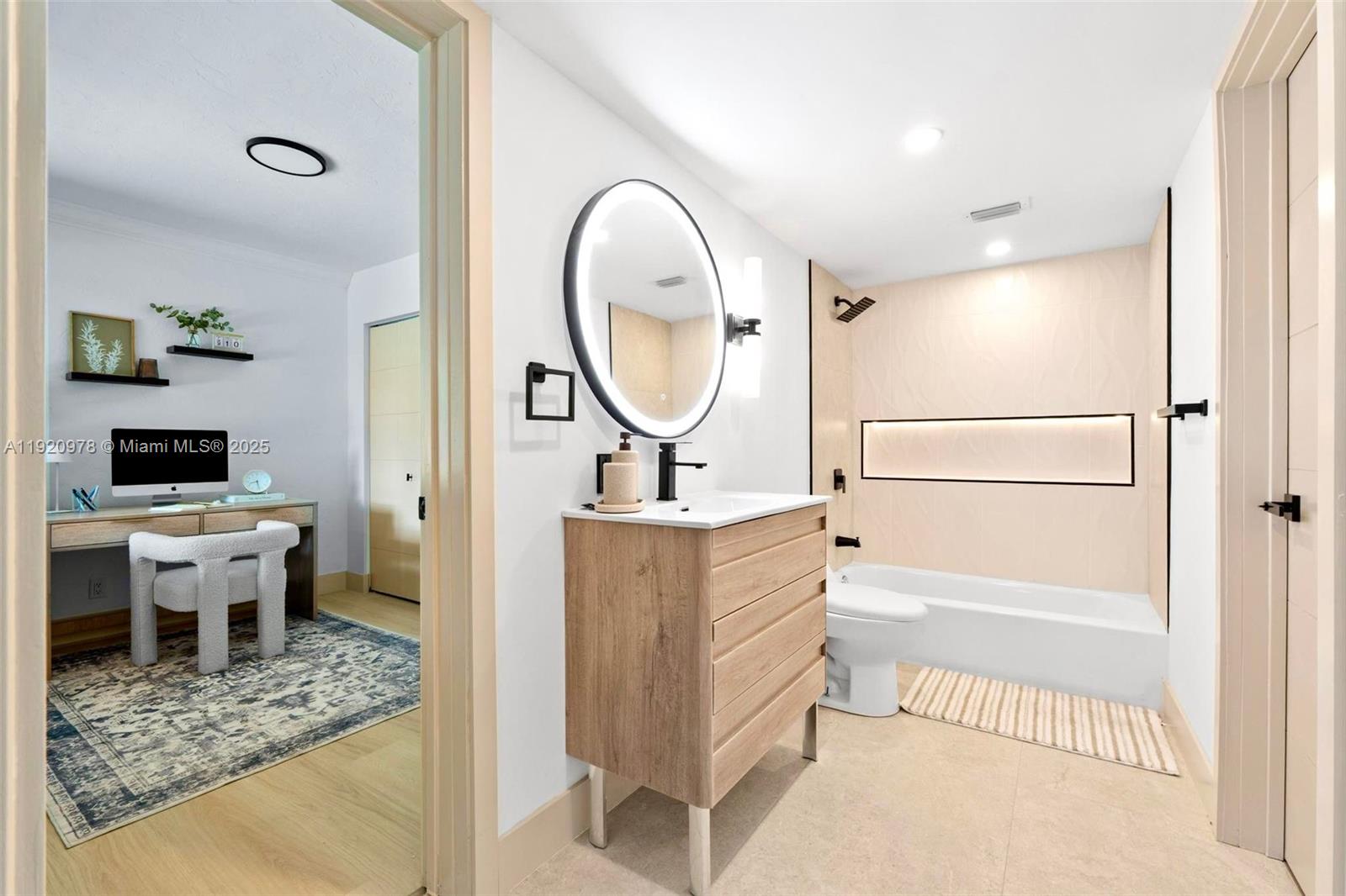 PLANTATIONS SECLUDED GARD - Residential