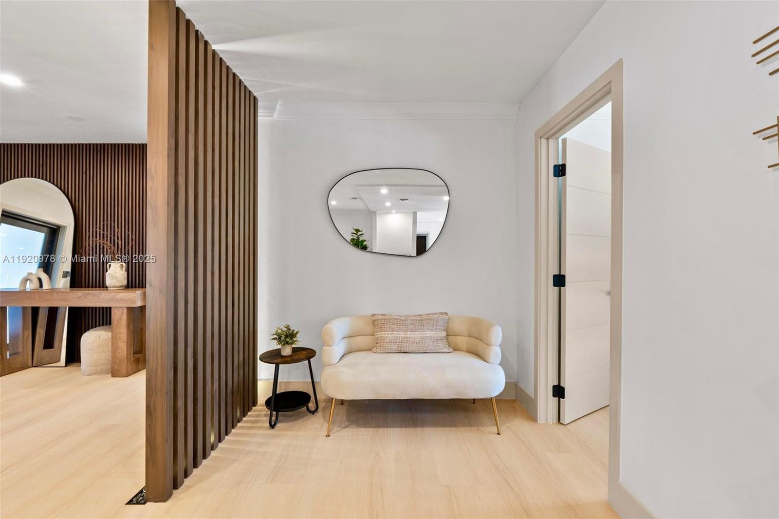 PLANTATIONS SECLUDED GARD - Residential