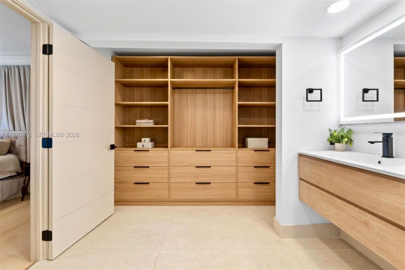 PLANTATIONS SECLUDED GARD - Residential