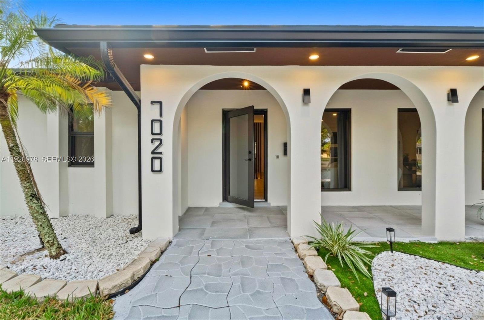 PLANTATIONS SECLUDED GARD - Residential