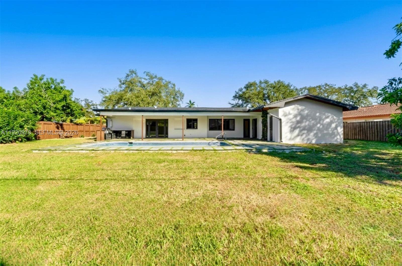 PLANTATIONS SECLUDED GARD - Residential