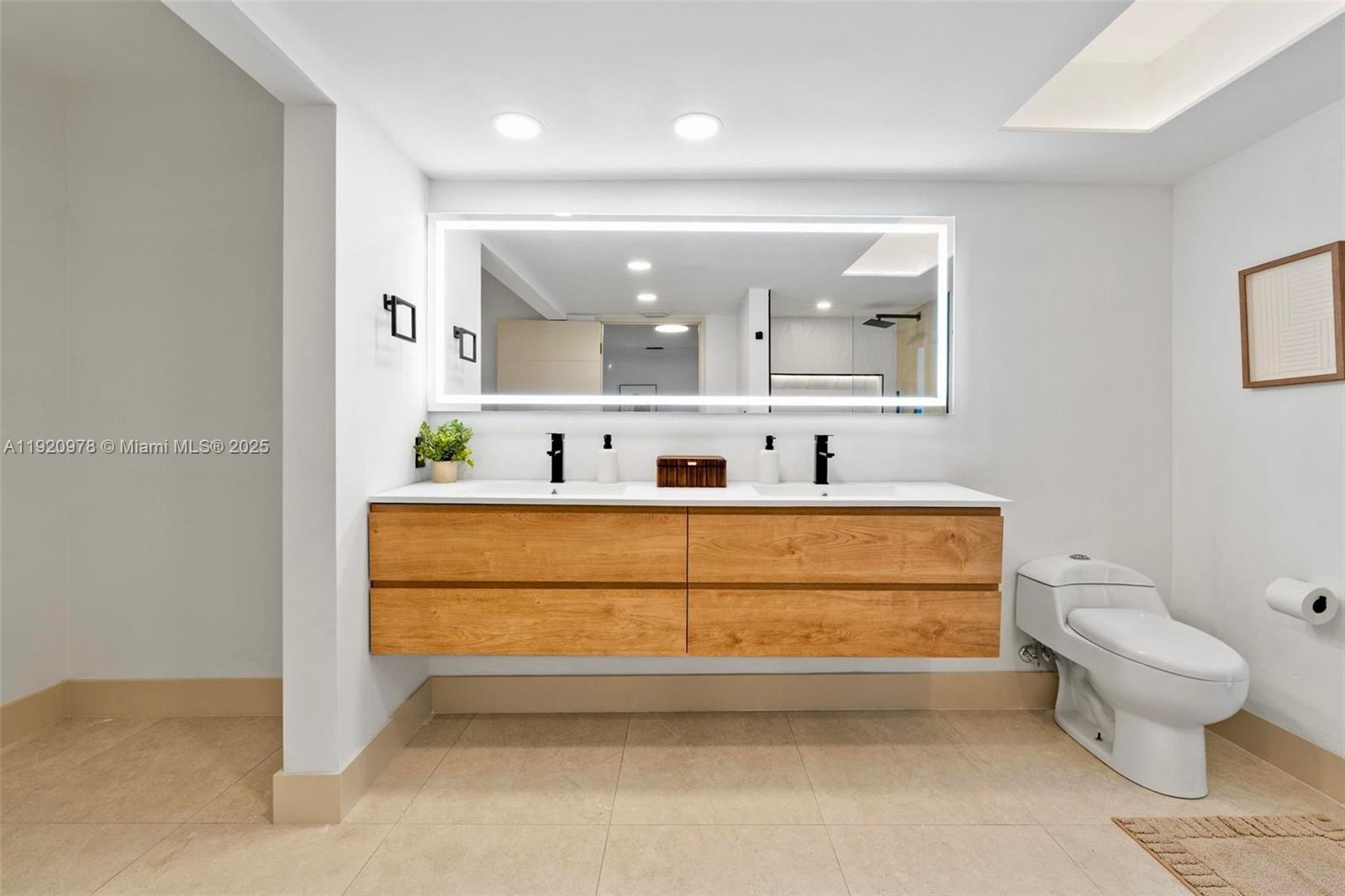 PLANTATIONS SECLUDED GARD - Residential