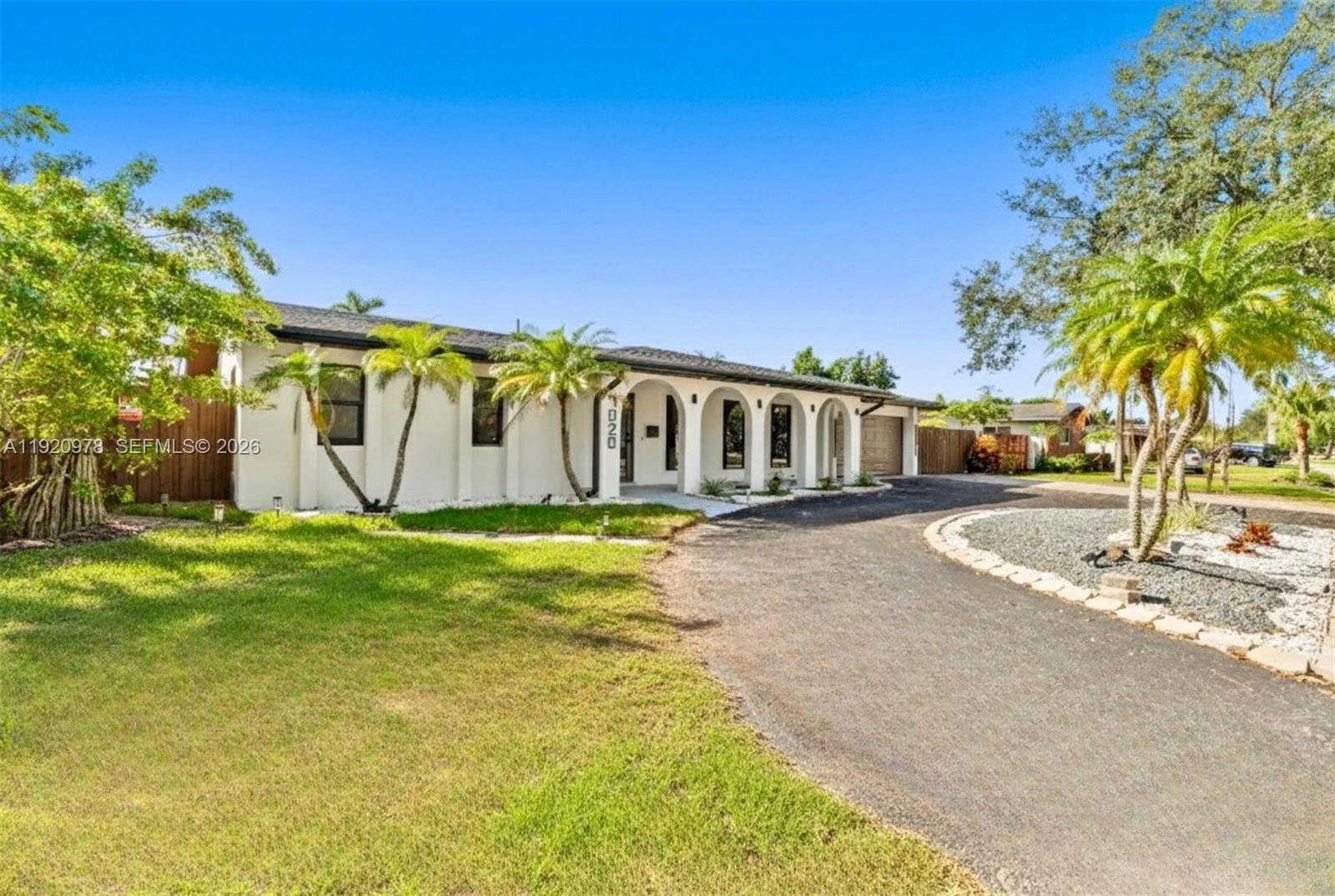 PLANTATIONS SECLUDED GARD - Residential