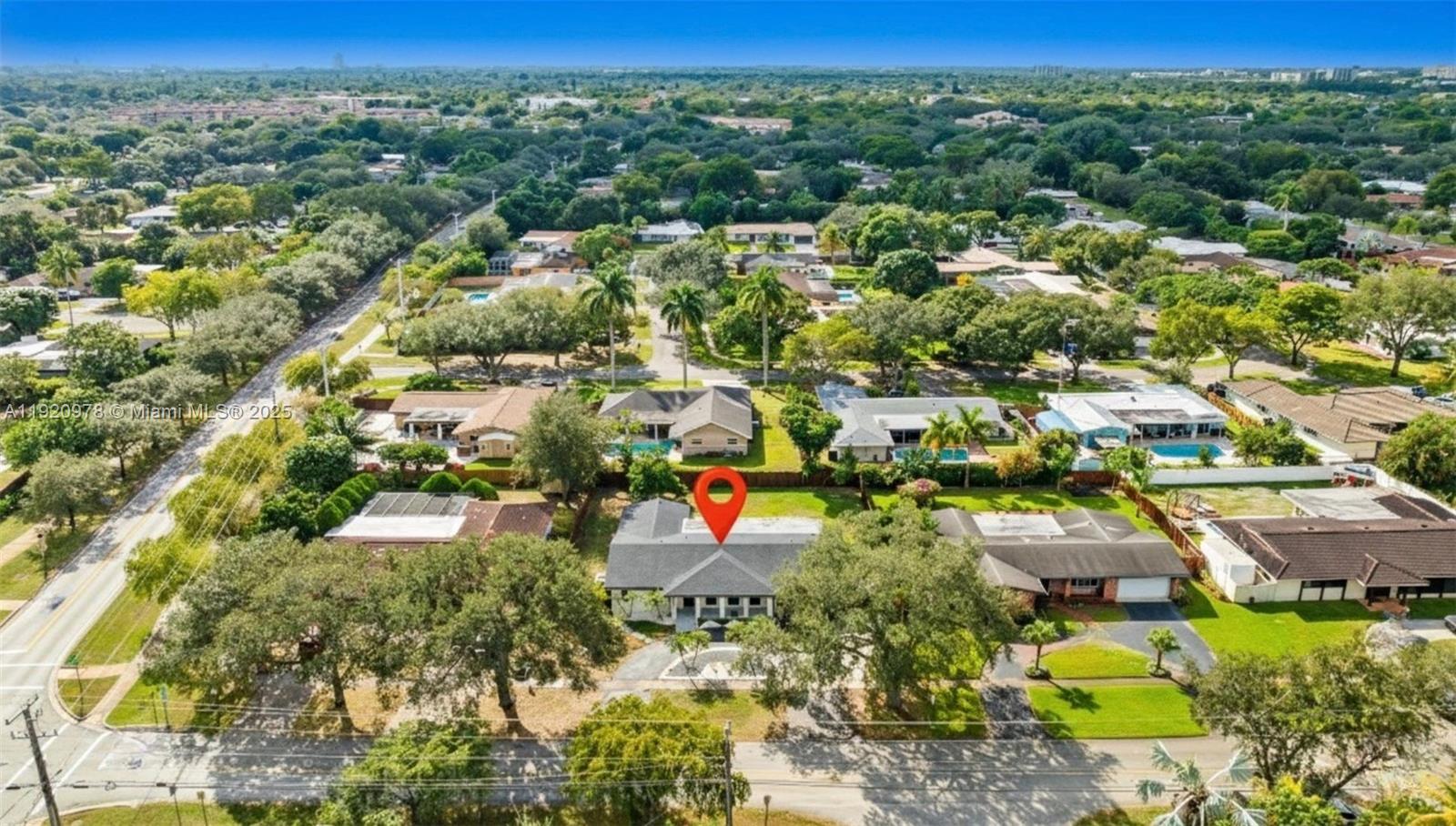 PLANTATIONS SECLUDED GARD - Residential