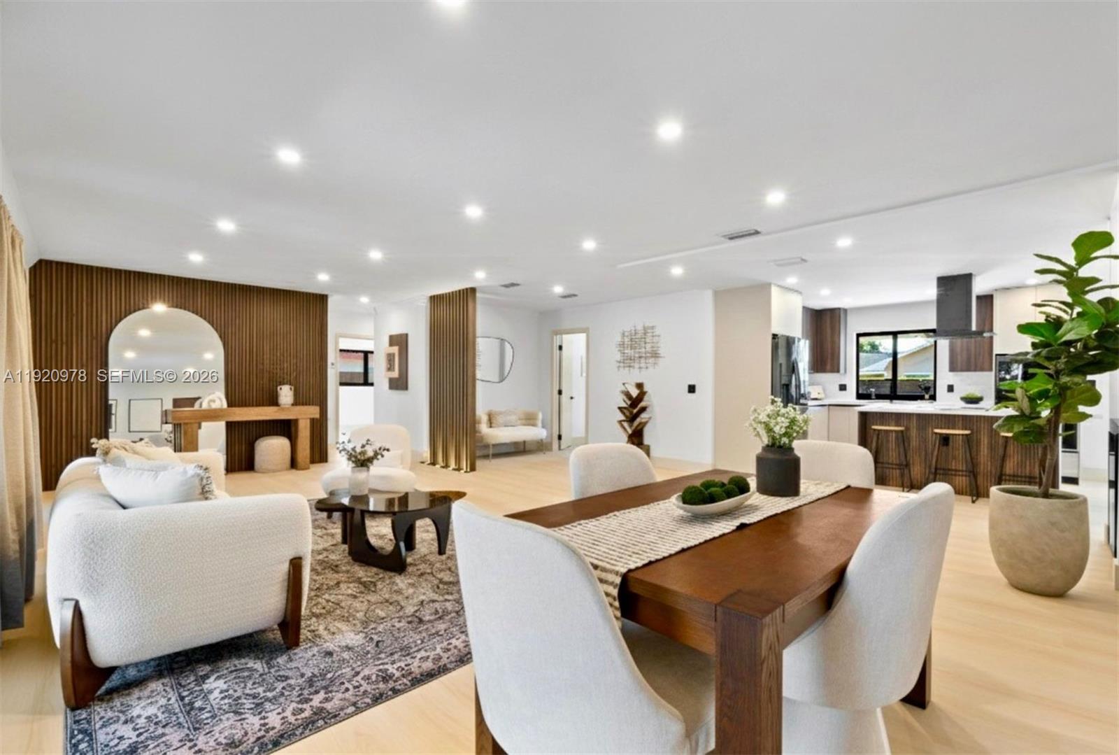 PLANTATIONS SECLUDED GARD - Residential