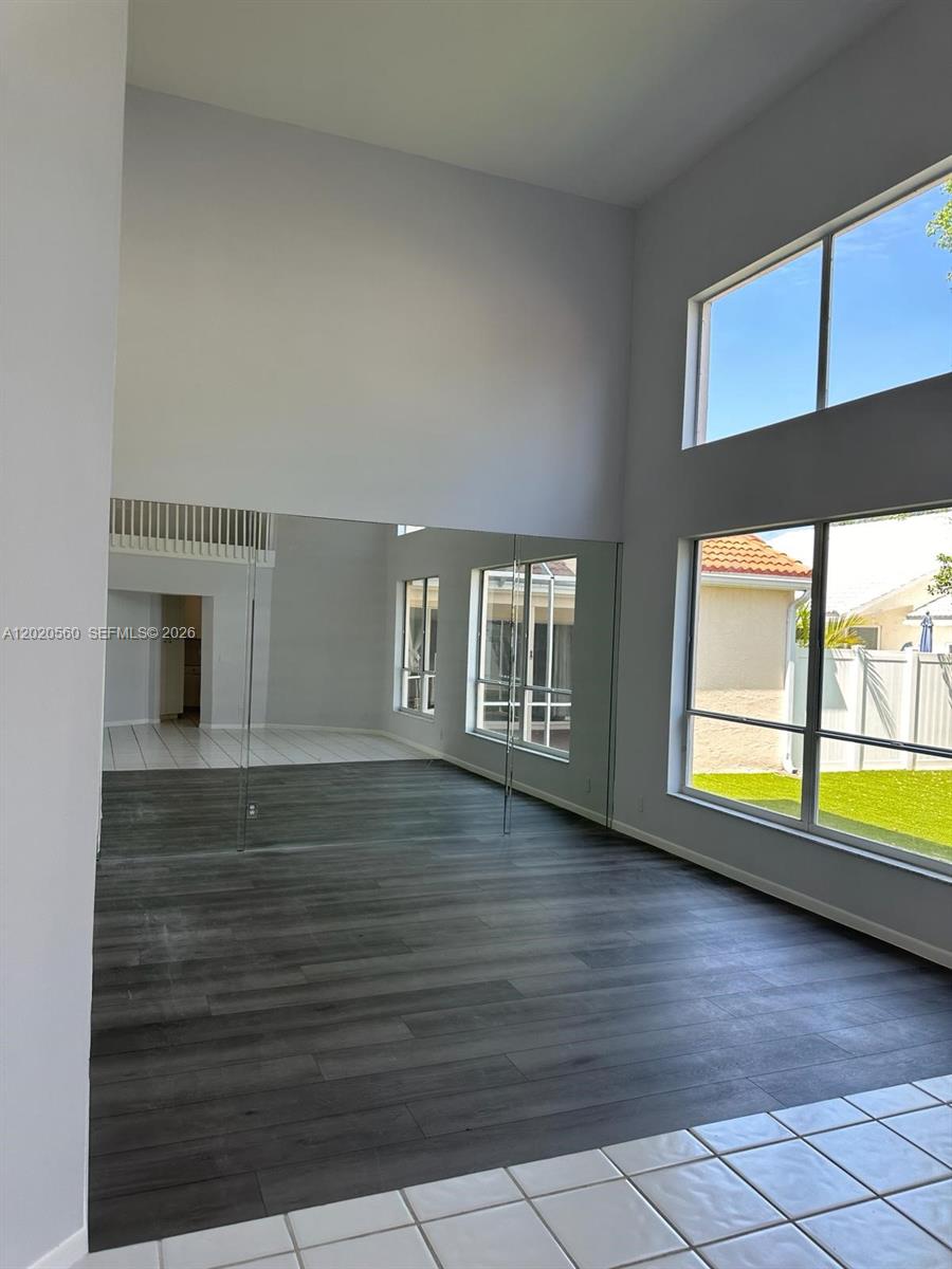 BALBOA POINT BOCA GOLF & - Residential