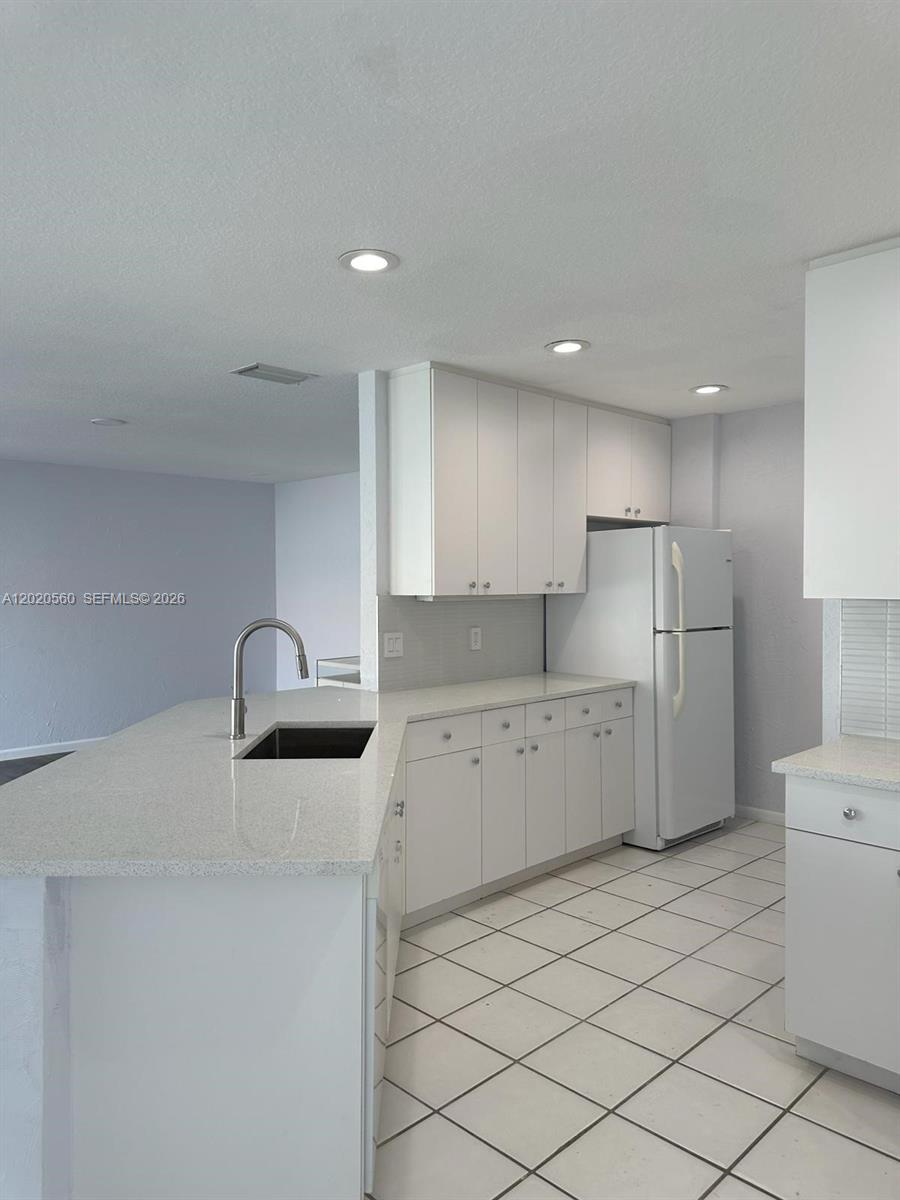 BALBOA POINT BOCA GOLF & - Residential