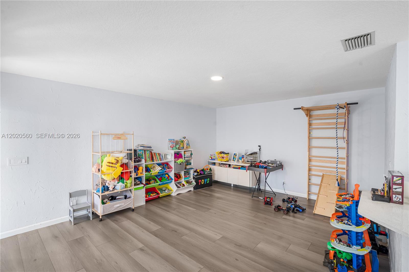 BALBOA POINT BOCA GOLF & - Residential