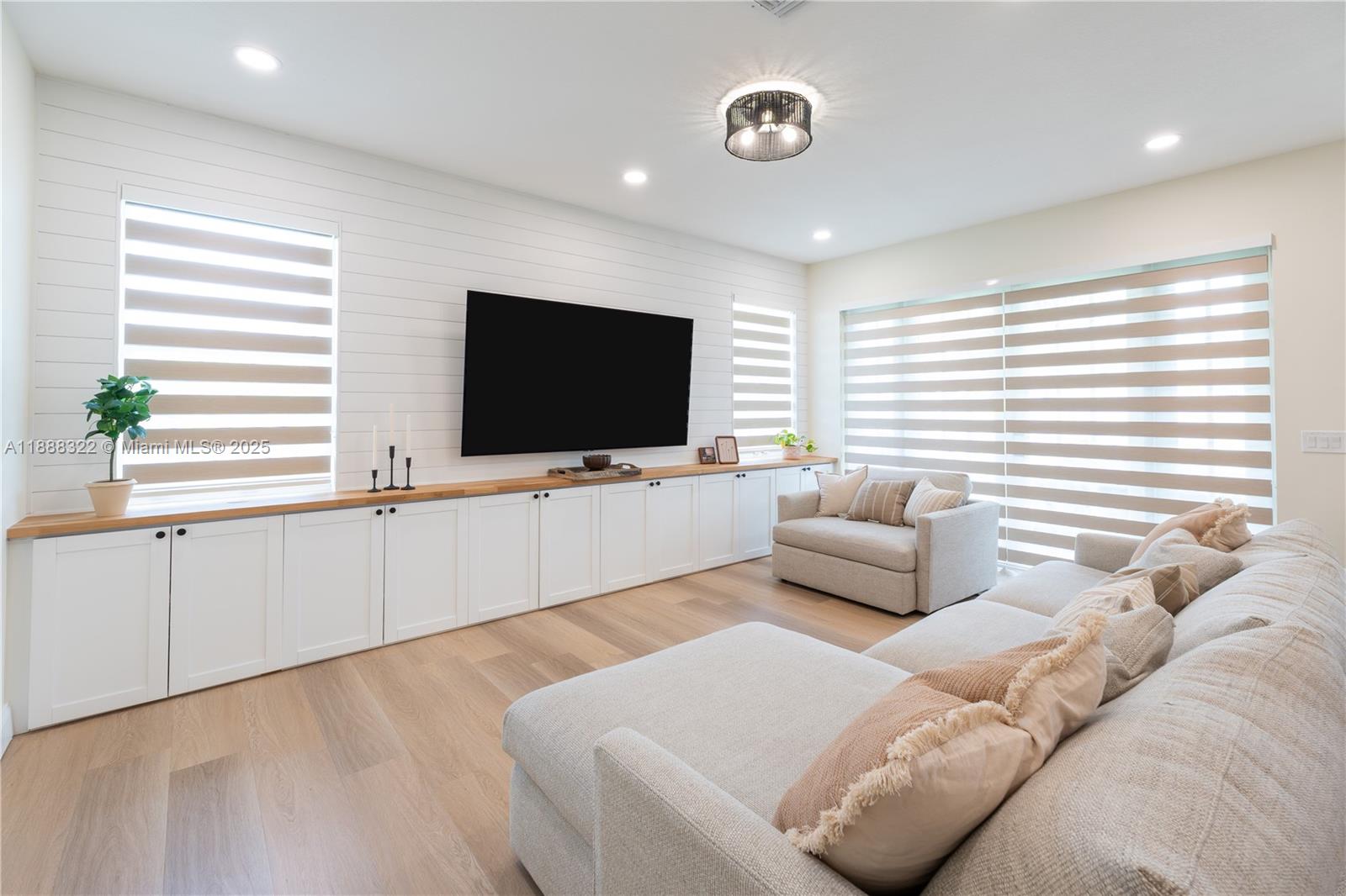 SUNSET FALLS PLAT 1 - Residential