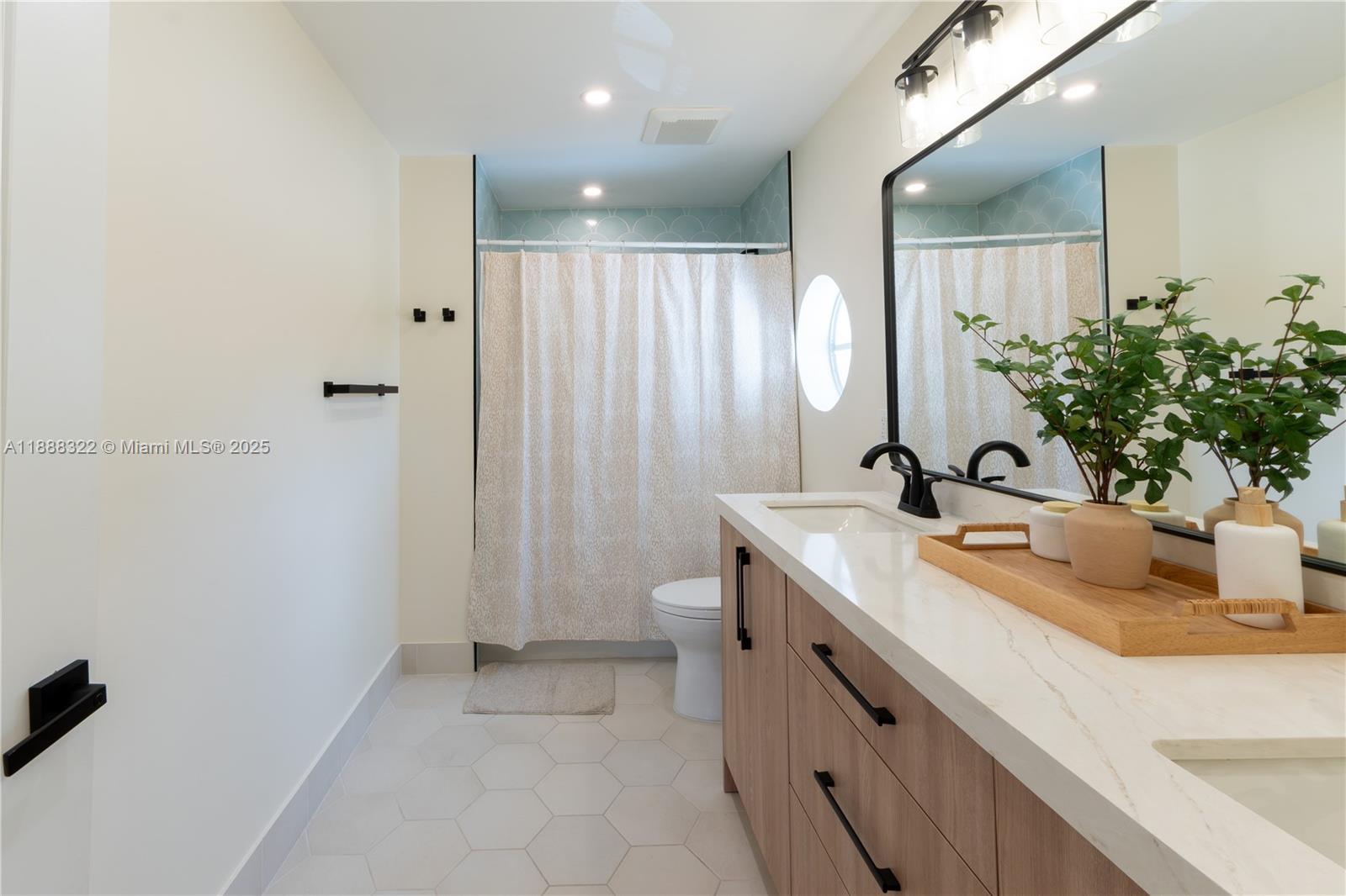 SUNSET FALLS PLAT 1 - Residential