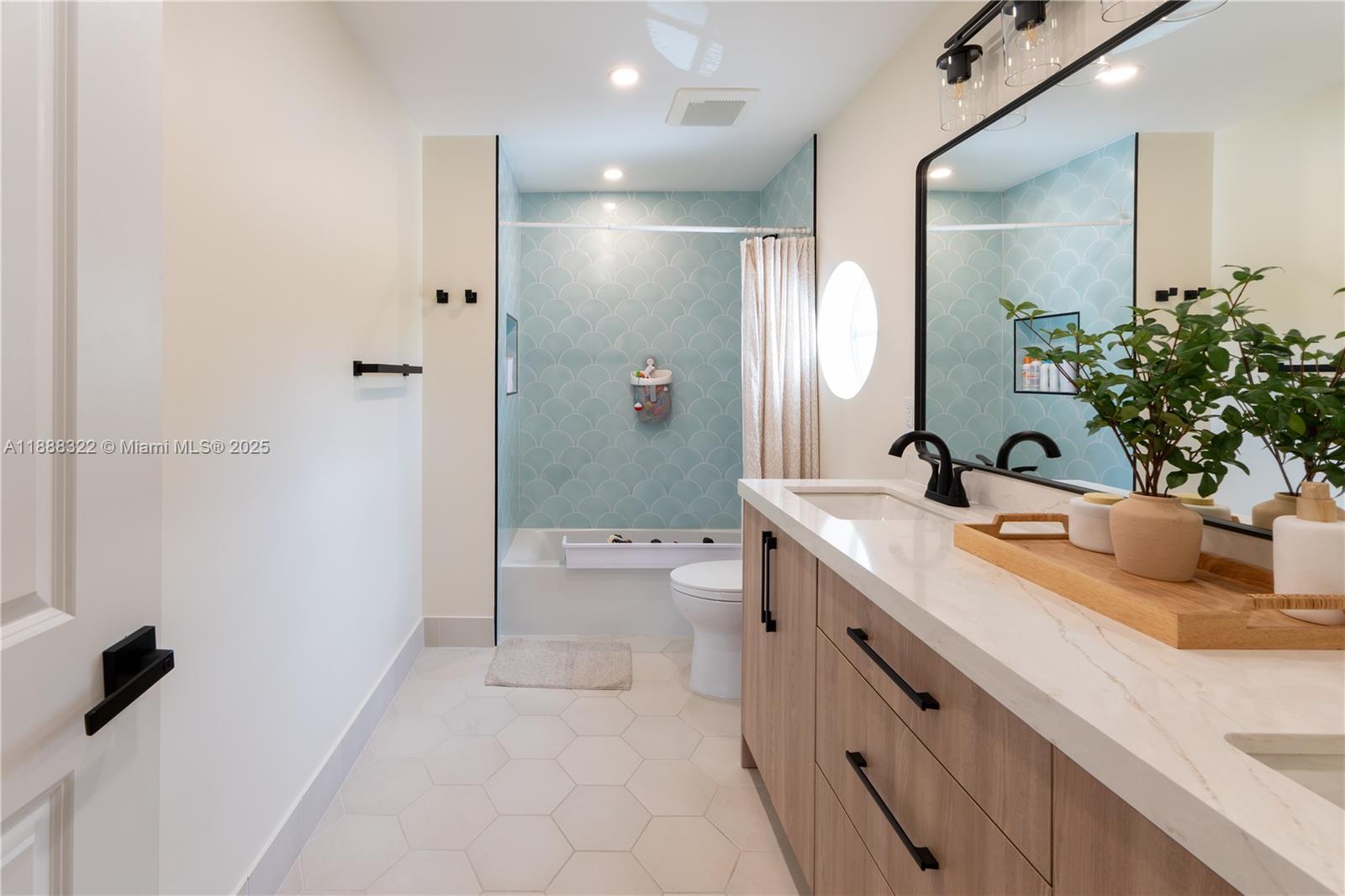 SUNSET FALLS PLAT 1 - Residential