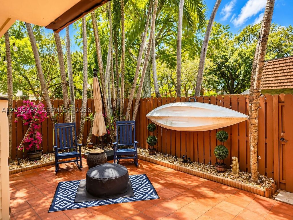 Photo of 2589 Garden CT #2589, Hollywood, FL 33026 (MLS # A12035287)