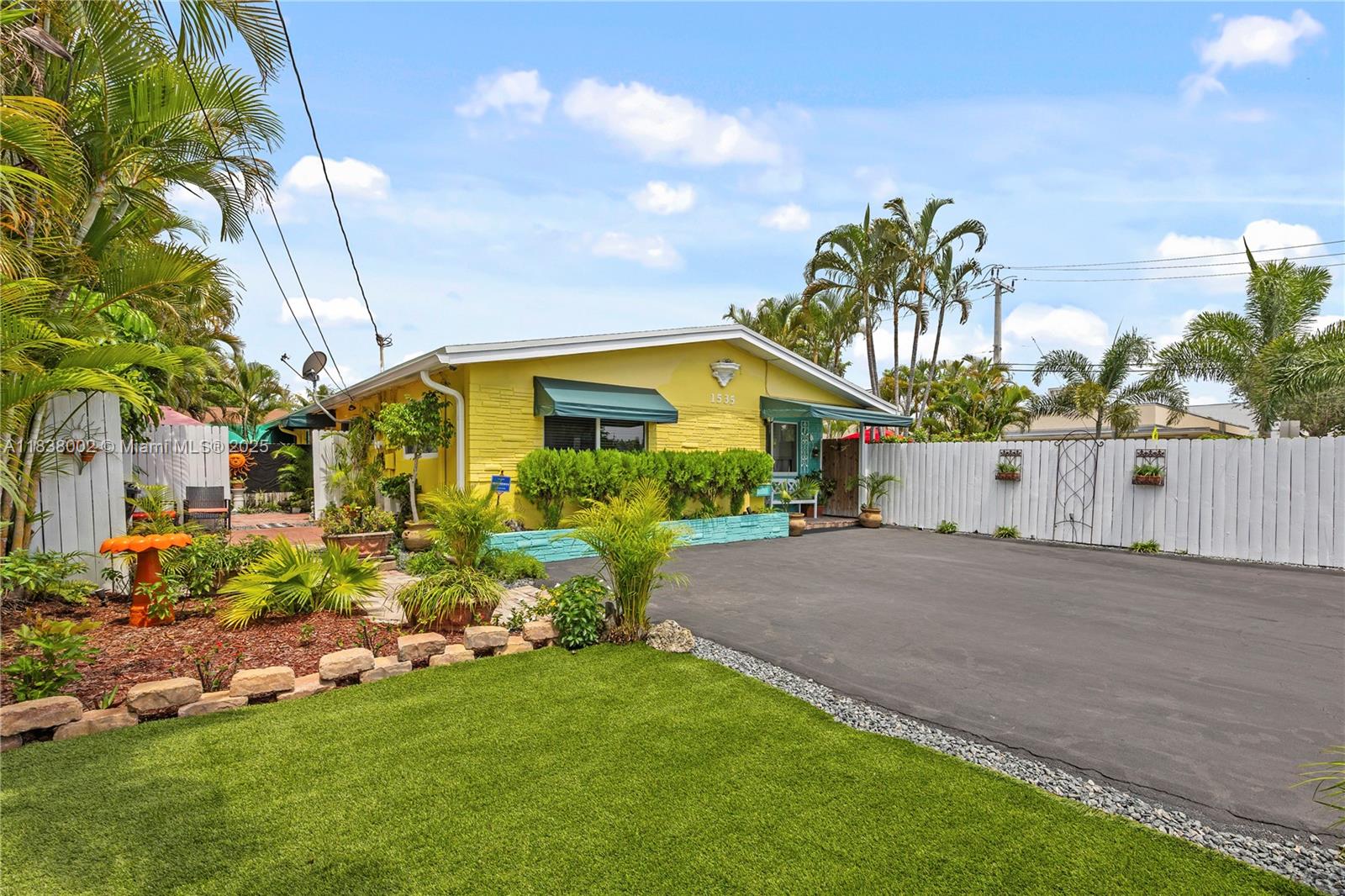 1535 NE 5th Ter, Fort Lauderdale, FL, 33304/$610,000 2 1535 NE 5th Ter