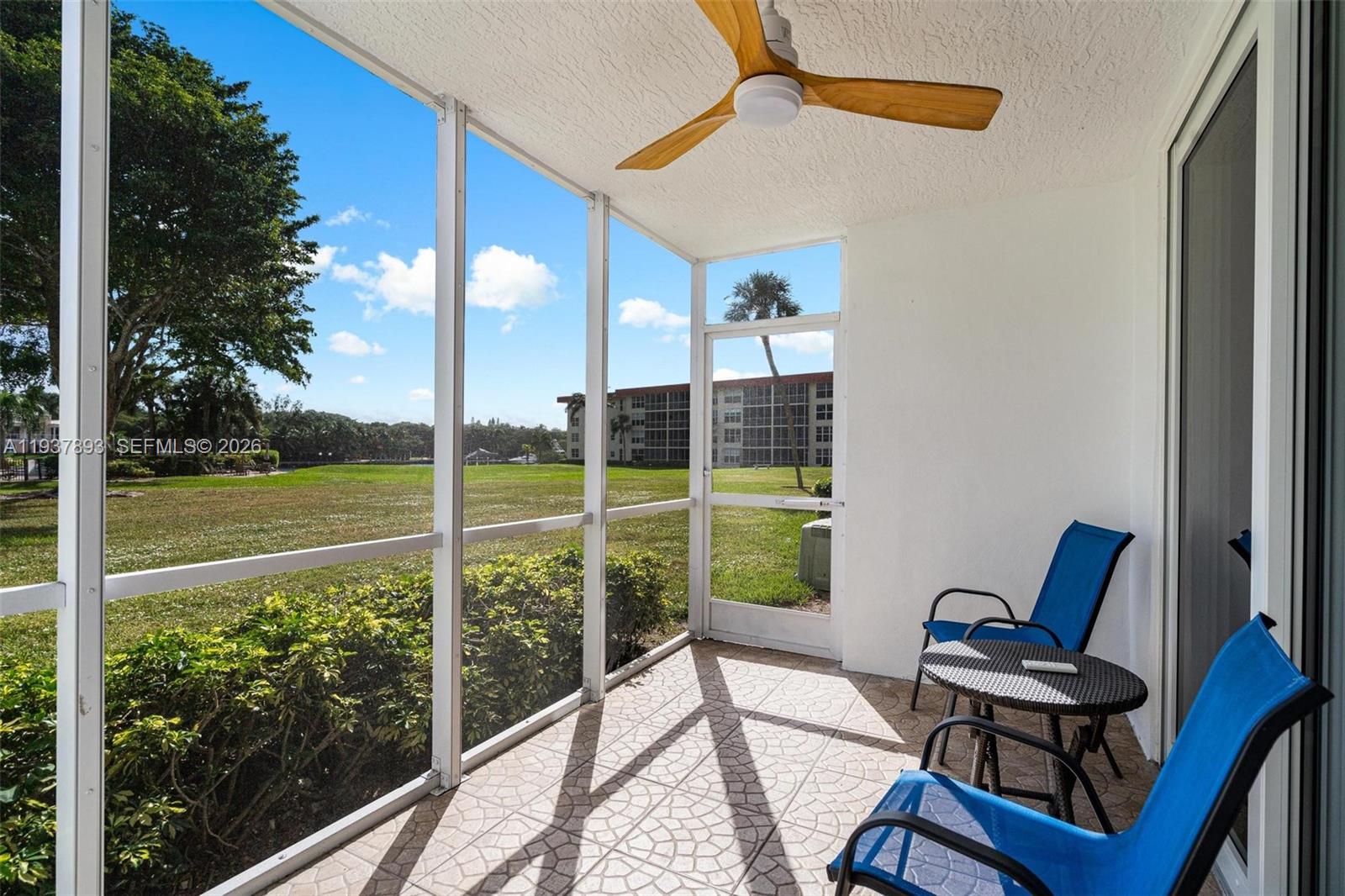 NO 5 PALM-AIRE AT CORAL K - Residential