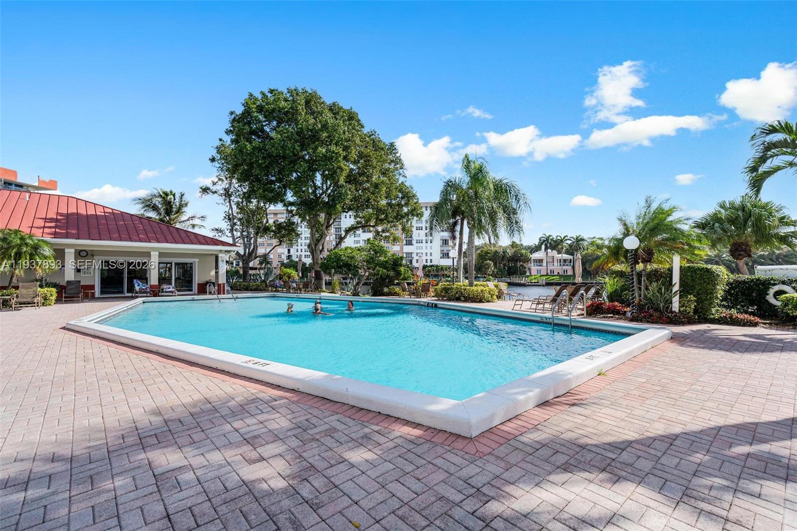 NO 5 PALM-AIRE AT CORAL K - Residential