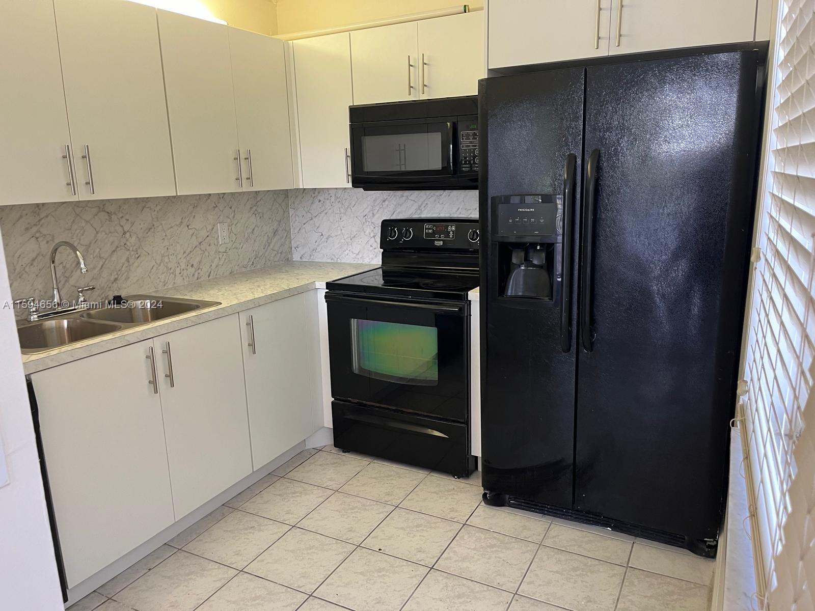 View Davie, FL 33324 condo