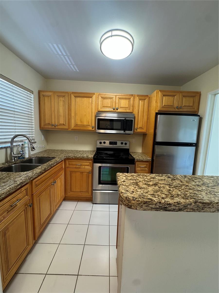 Bright and inviting, 55 + community this third-floor unit corner, is move-in ready and boasts lovely views, Ideal for firs time buyers looking for a comfortable home in a desirable community, Welcome the finest properties in Sunrise Lakes 2-bedroom, 2-bath condo that combines elegance, comfort. This newly remodeled kitchen whit granite counter top creating a seamless flow from room to room. The upgraded , stainless steel appliances. this property offers access to a wide range of amenities. Pool, gym, and much more. Meticulously maintained, this is more than just a home—it’s a lifestyle for you to enjoy!