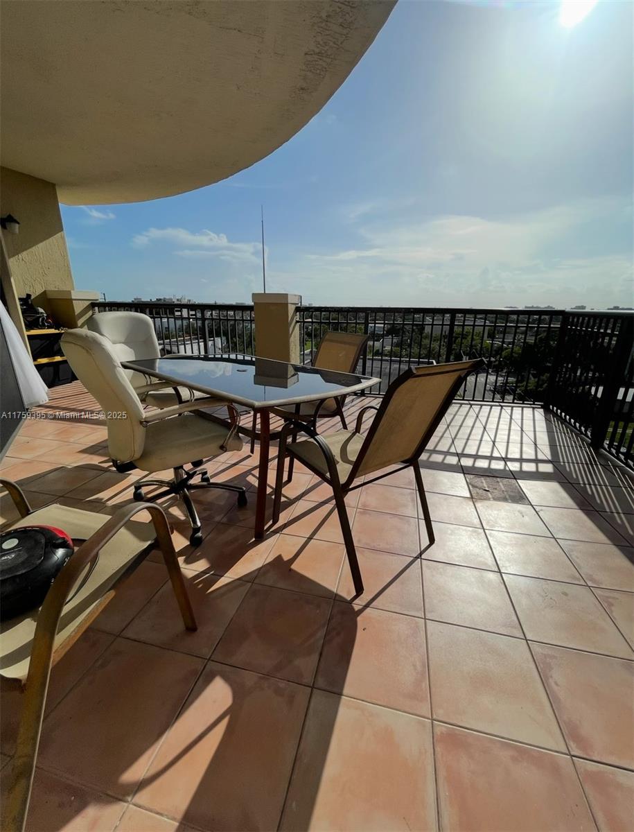 KEYSTONE PARK CONDO - Residential