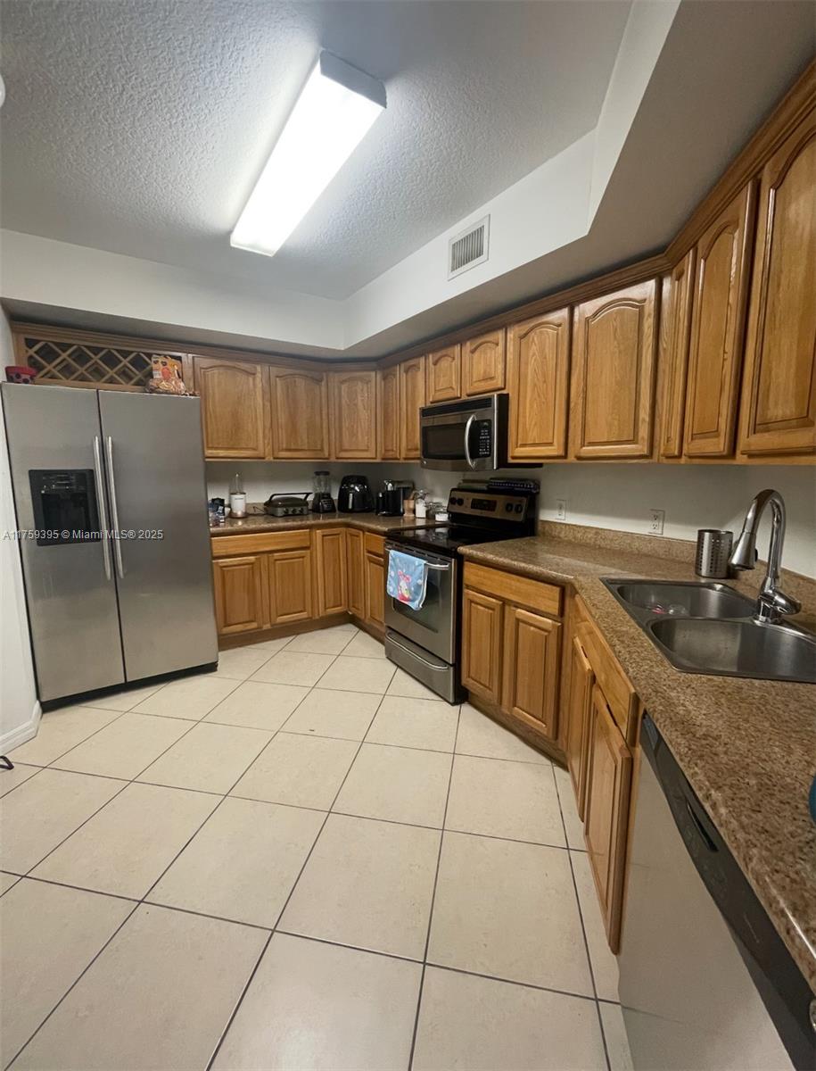 KEYSTONE PARK CONDO - Residential