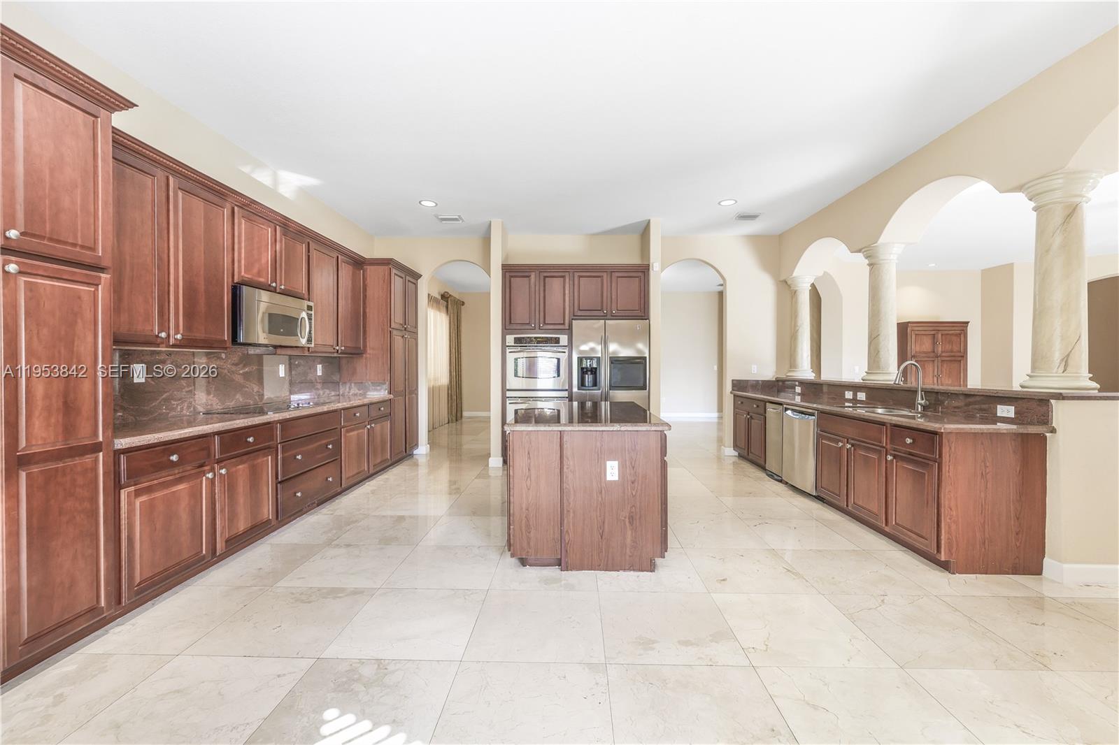 CUTLER CAY - Residential