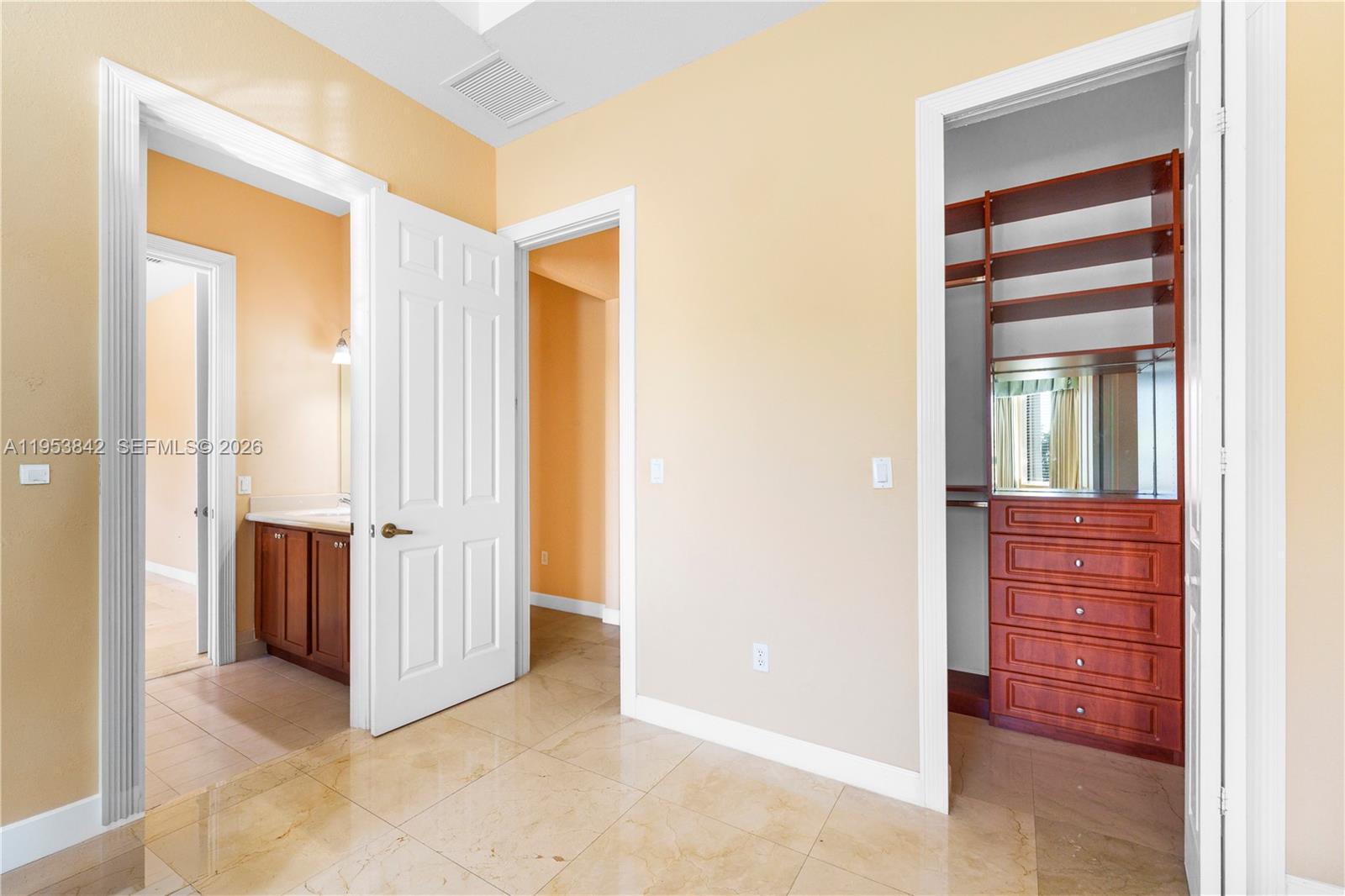 CUTLER CAY - Residential