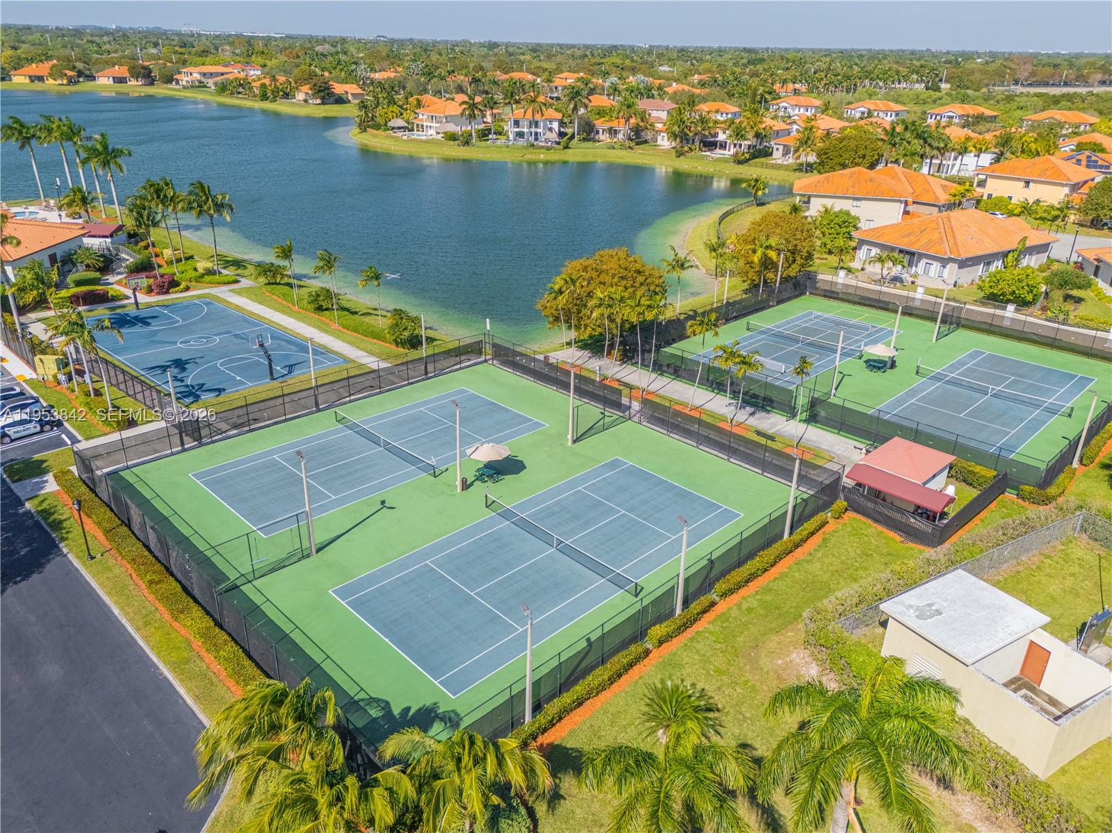 CUTLER CAY - Residential