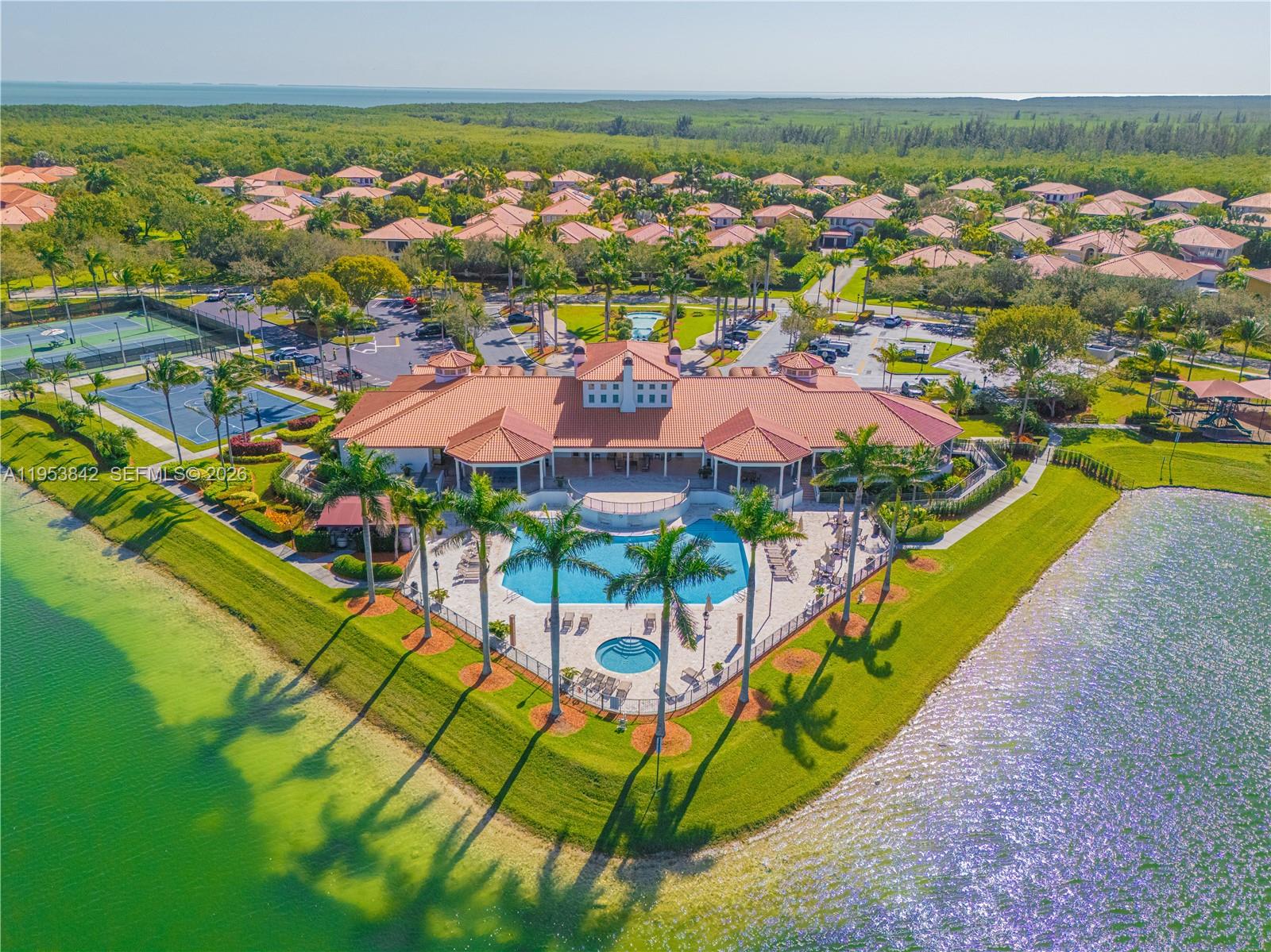 CUTLER CAY - Residential