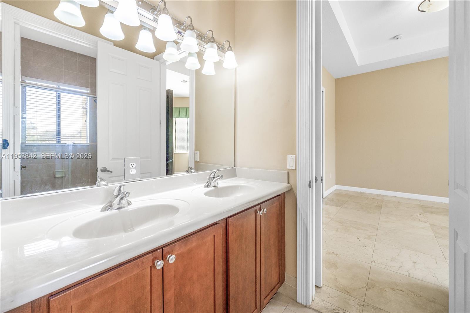 CUTLER CAY - Residential