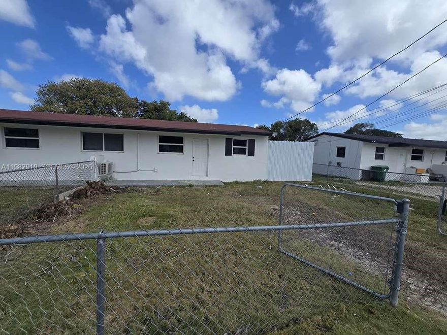 Remodeled 3BR/1BA duplex unit featuring updated flooring, kitchen, and bathroom. Conveniently located near major highways, shopping, and dining, offering easy access for commuters. Clean, updated, and move-in ready.