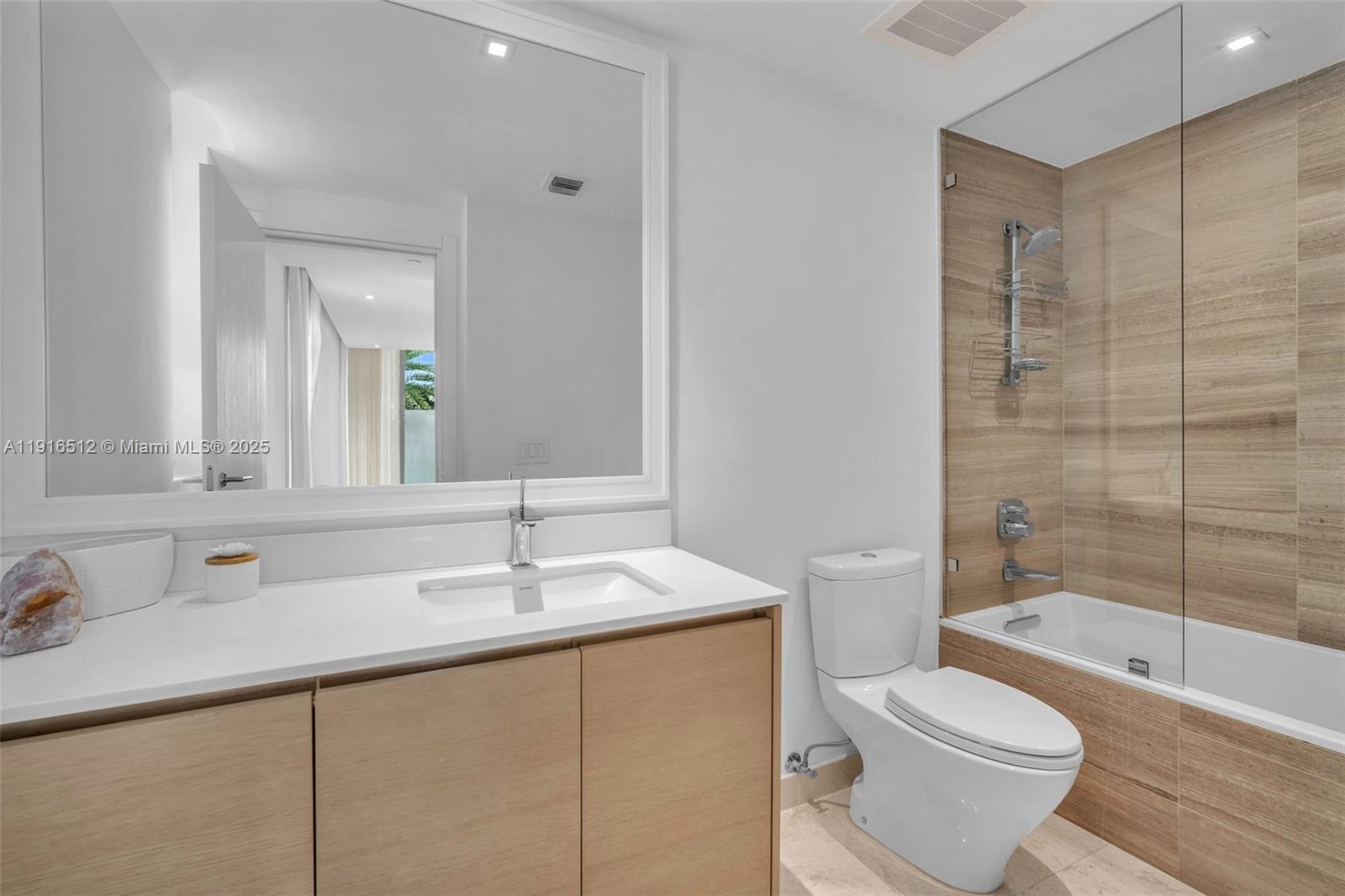 OCEAN SEVEN CONDO - Residential Lease