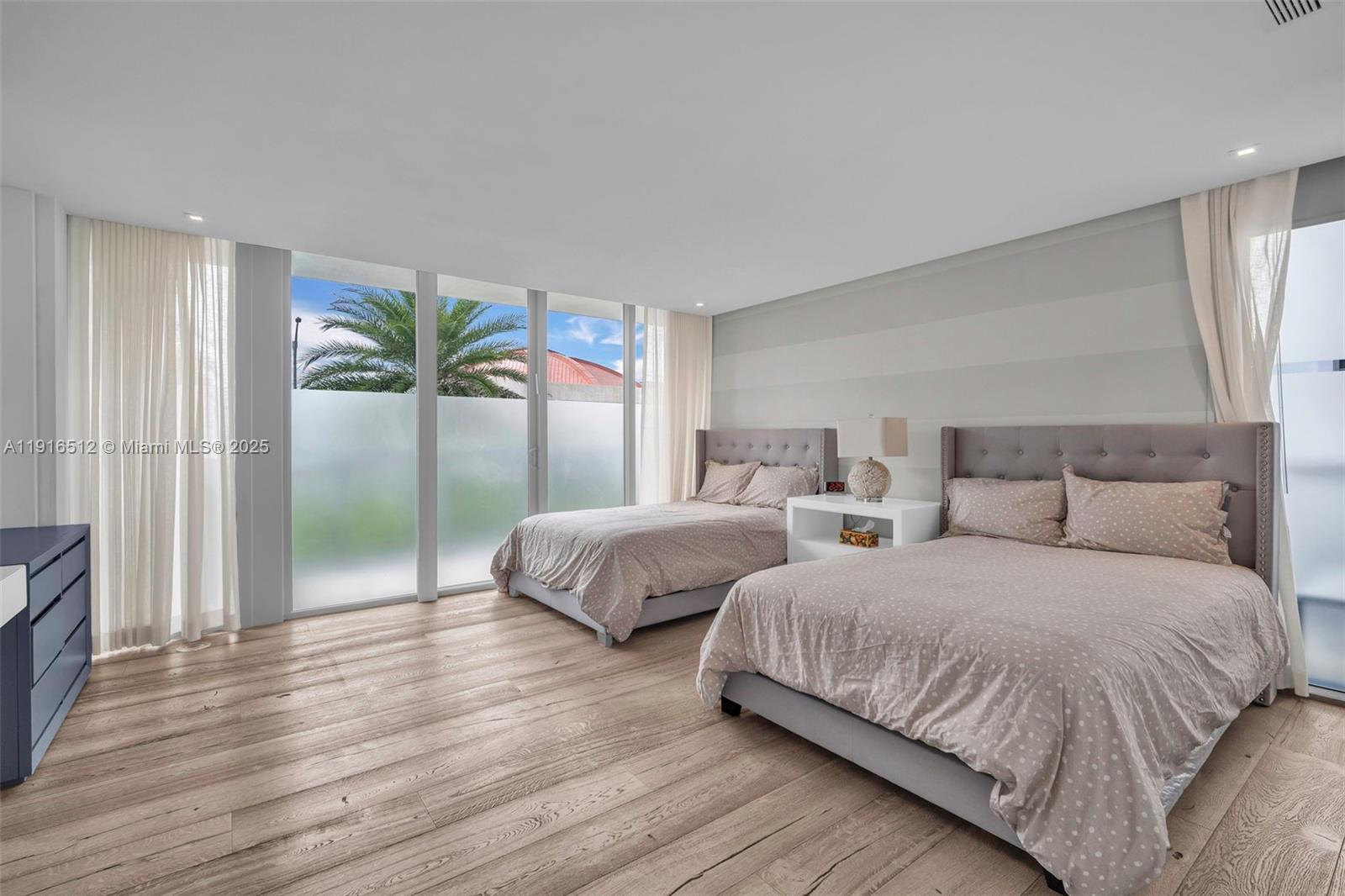 OCEAN SEVEN CONDO - Residential Lease