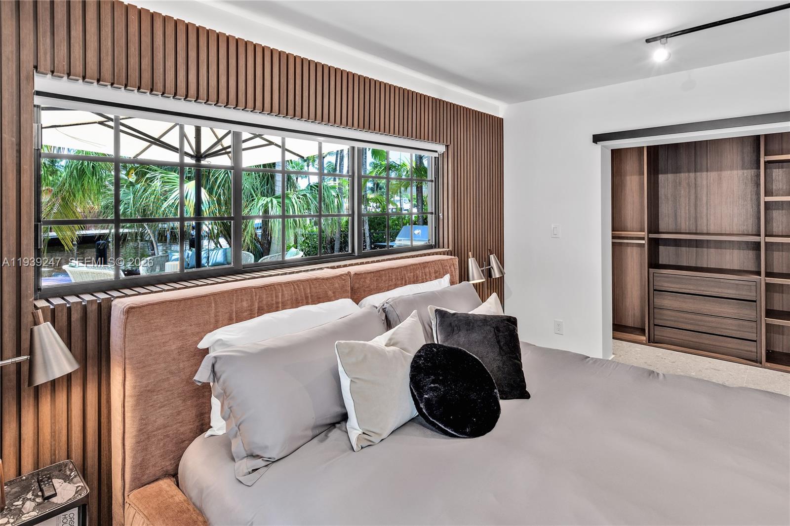 CORAL RIDGE GALT ADD - Residential Lease